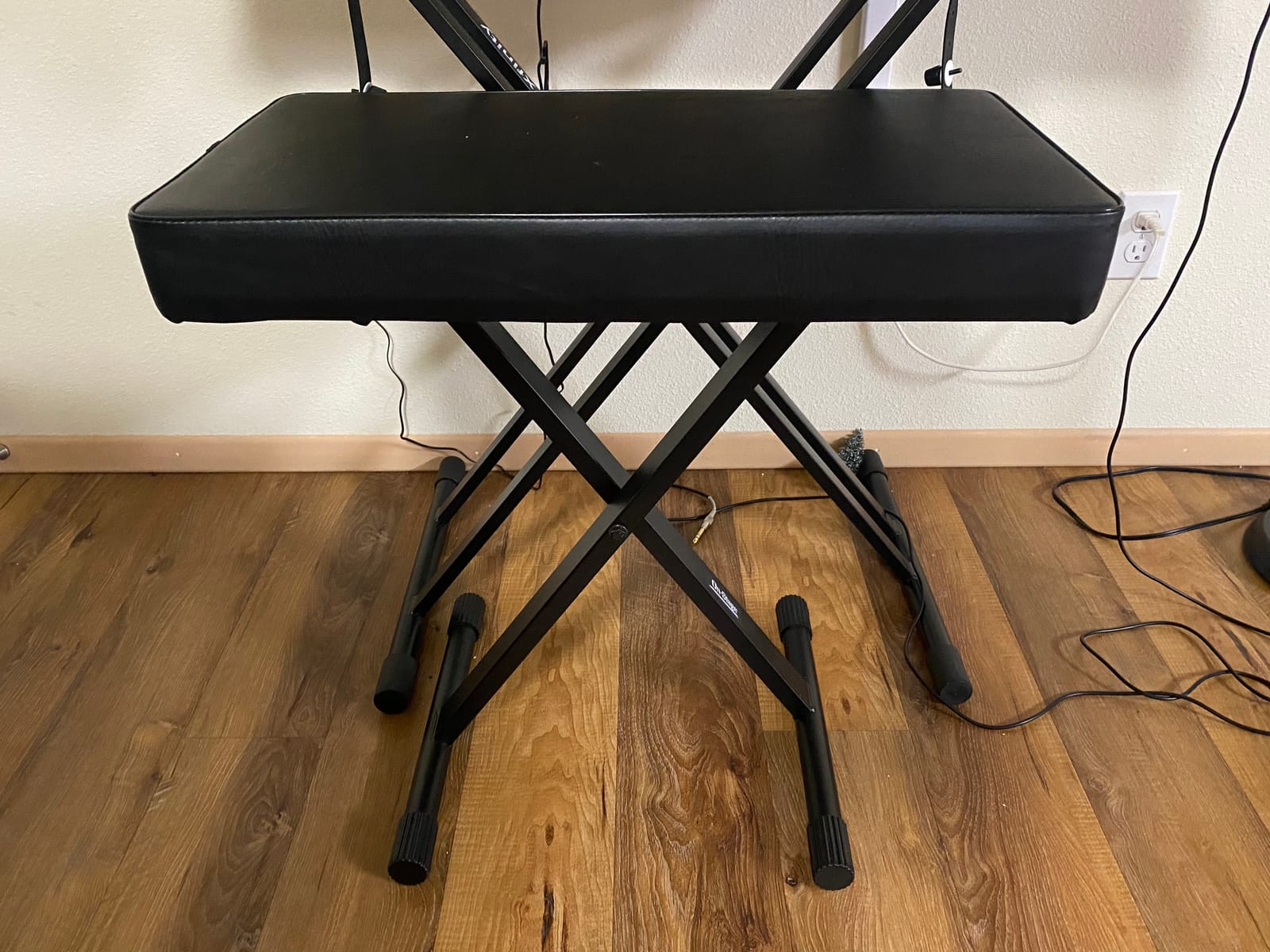OnStage KT7800+ Deluxe X-Style Keyboard Bench (Portable, Folding, Height Adjustable, Padded, Cushioned, Metal Base, Nonslip Rubber Feet, Black) customer photo 1