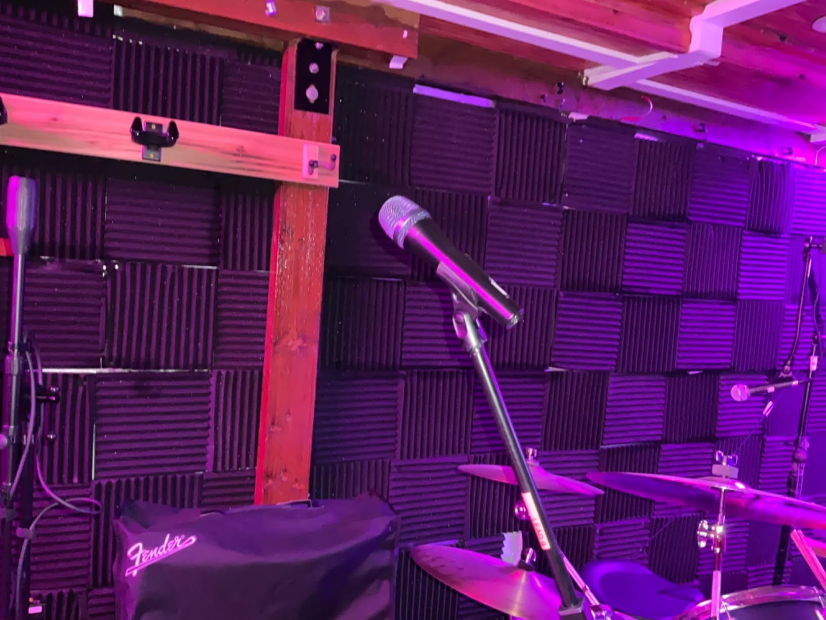 SENNHEISER Professional E 945 Dynamic Super-Cardioid Vocal Microphone | Supercardioid dynamic microphone with neodymium magnet and hum compensation coil for vocals, stage and recording customer photo 1