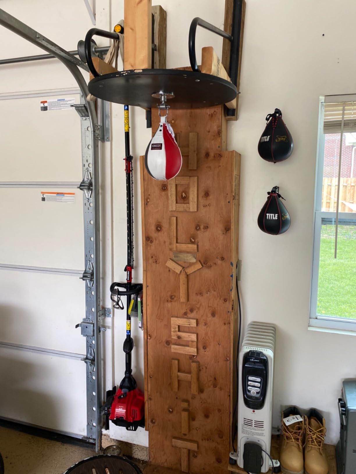 Ringside Boxing Speed Bag - Durable Leather Construction with Reinforced Triple-Stitched Seams and Heavy-Duty Attachment Loop, for Speed and Reflex Training customer photo 2