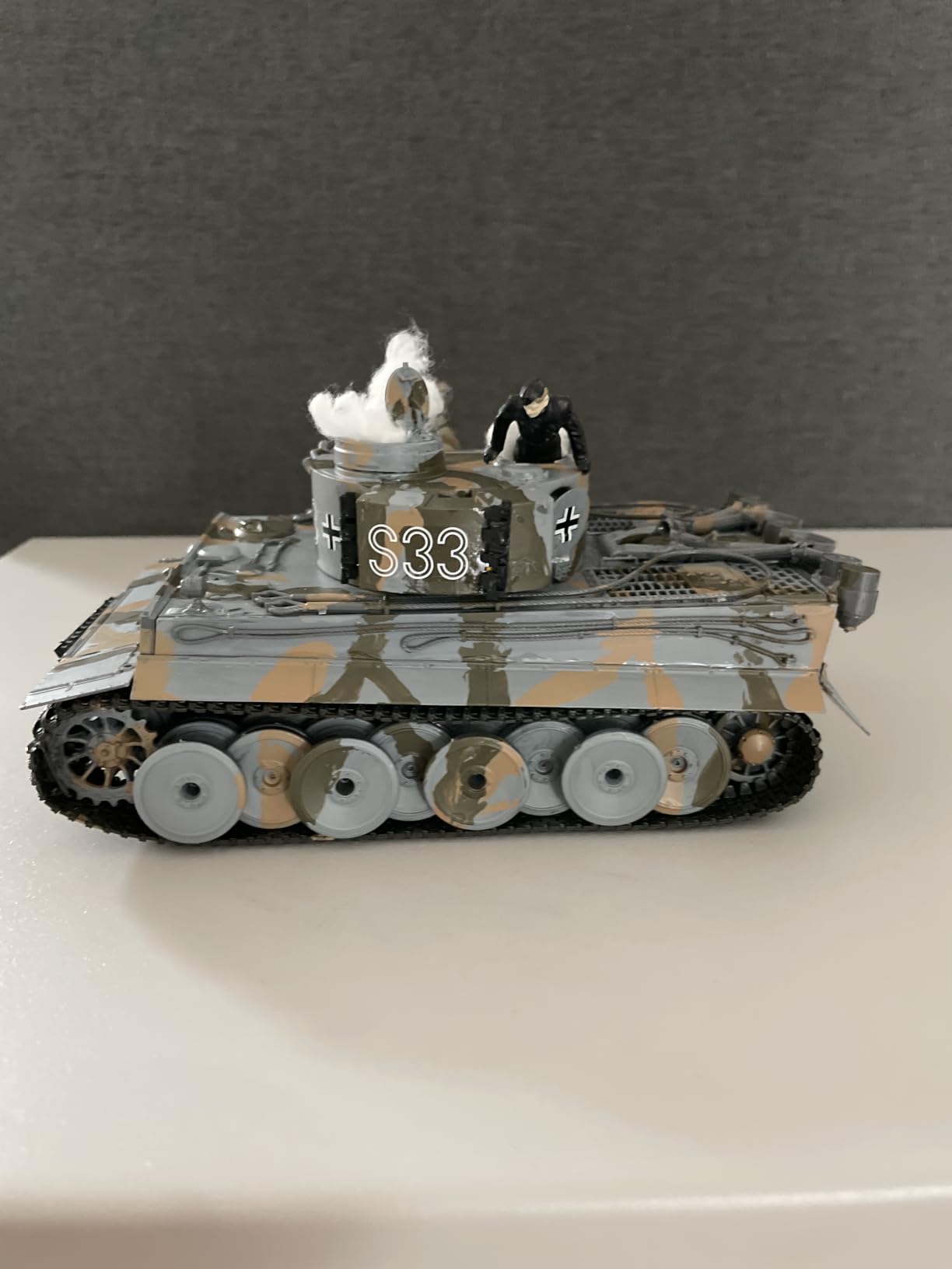 Tamiya 35216 1/35 Ger. Tiger I Early Production Tank Plastic Model Kit for Unisex Adult customer photo 1