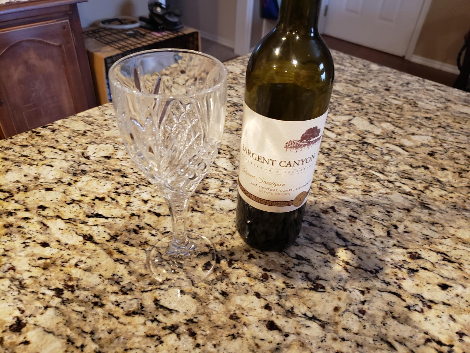 Godinger Dublin Wine Glasses, Stemmed Wine Glass Goblets, Stemmed Drinking Glasses, Glass Cups, Barware & Drinkware, 10oz Set of 4 customer photo 1