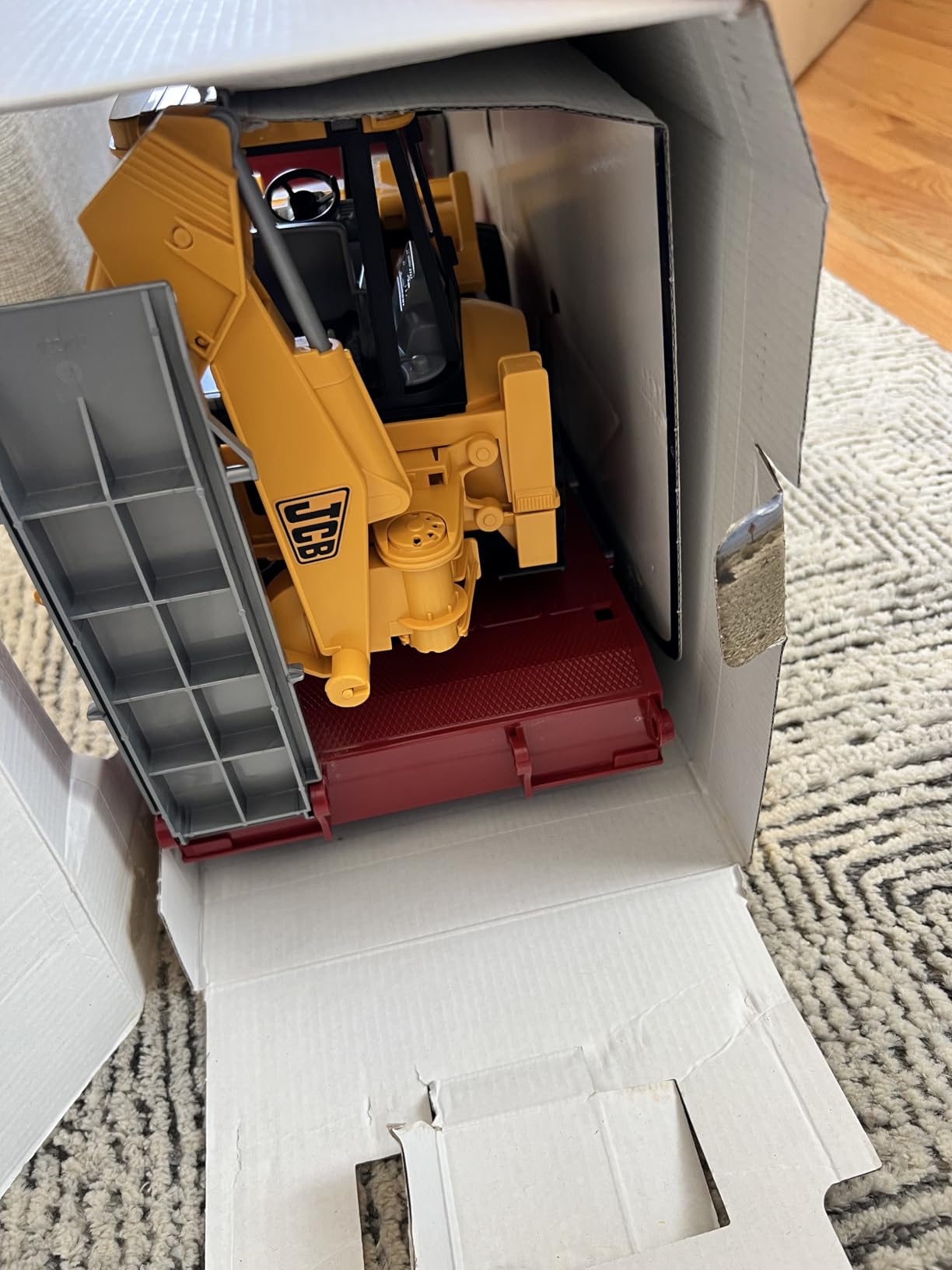 Bruder 02813 Mack Granite Flatbed Truck with JCB Loader Backhoe customer photo 2