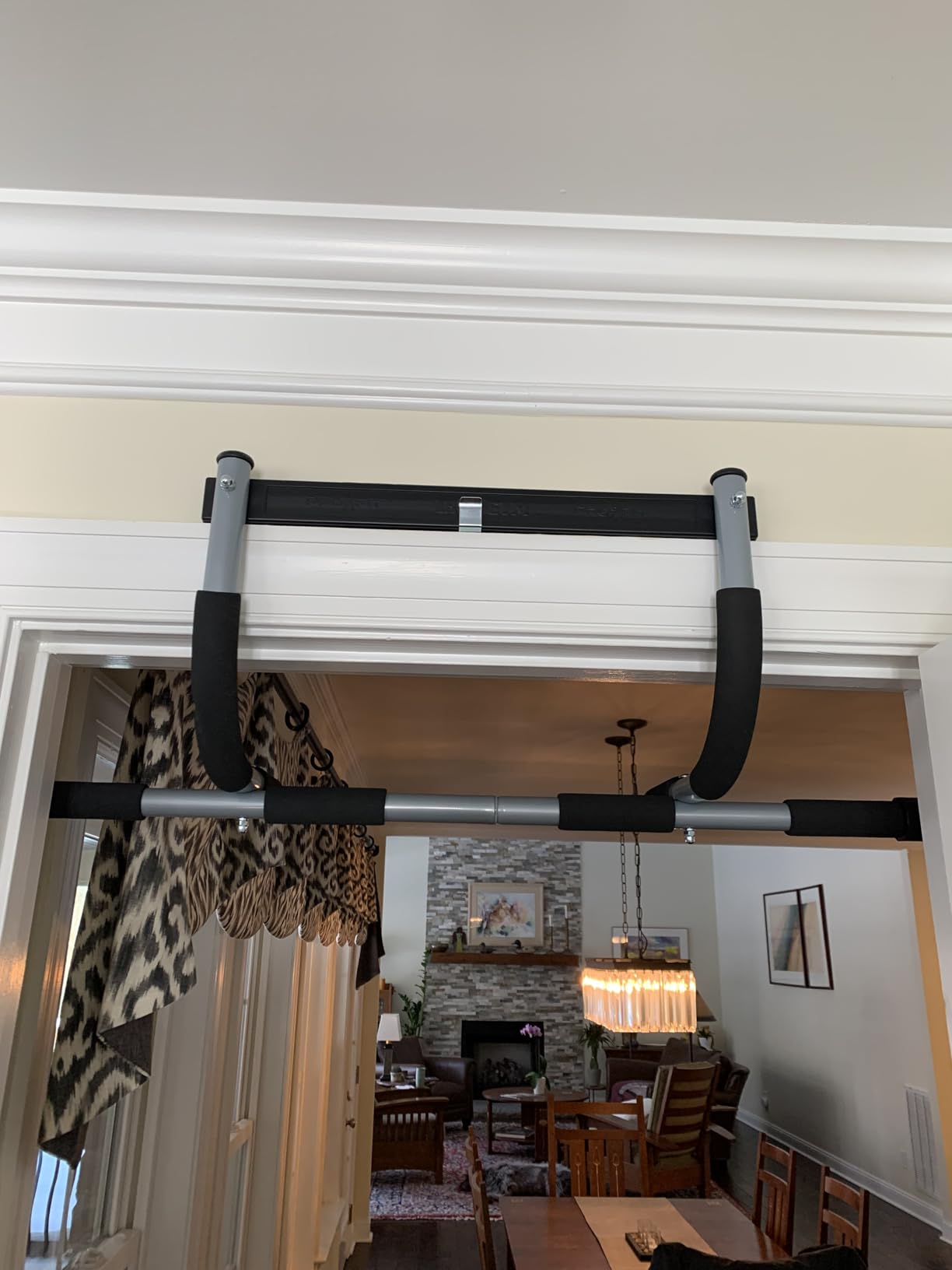 Iron Gym Pull-Up Bar - Total Upper Body Workout Bar for Doorway, Adjustable Width Locking, No Screws Portable Door Frame Horizontal Chin-up Bar customer photo 1