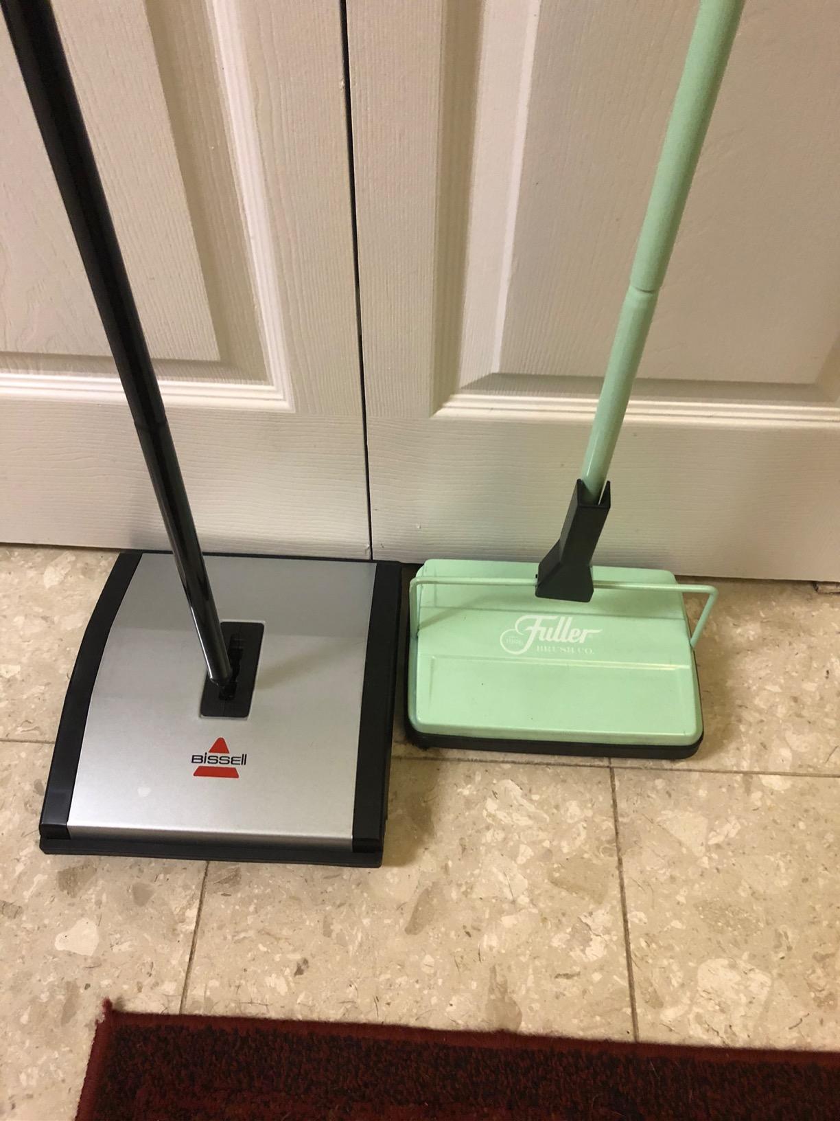 Bissell Natural Sweep Carpet and Floor Sweeper with Dual Brush Rotating System and 2 Corner Edge Brushes, 92N0A, 4.2 lb. customer photo 2