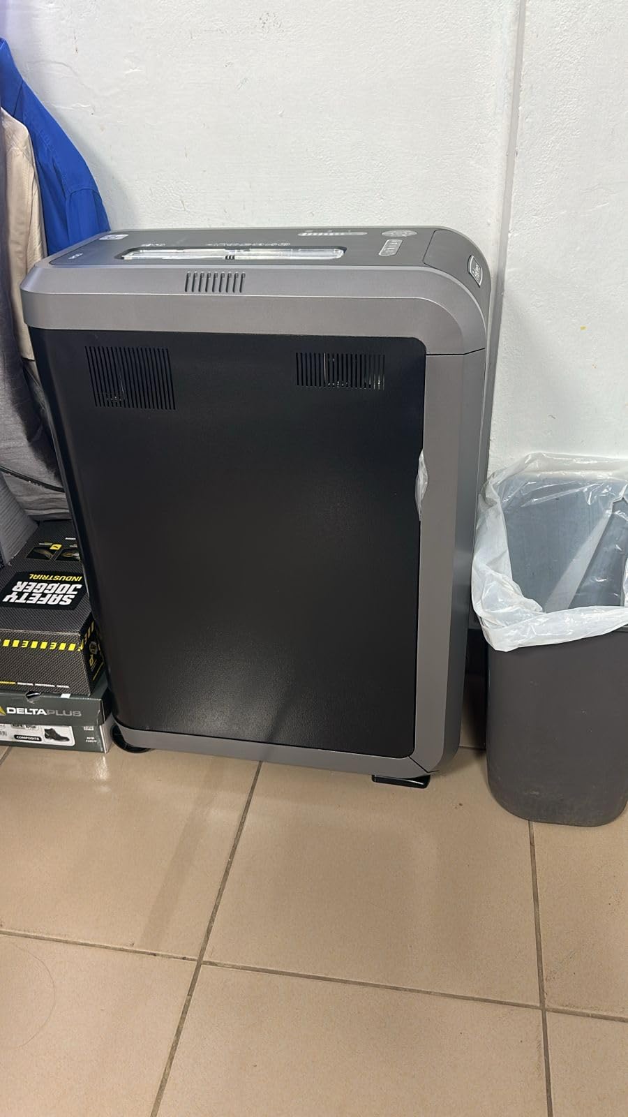 Fellowes Powershred 125Ci 20-Sheet Crosscut Shredder customer photo 1
