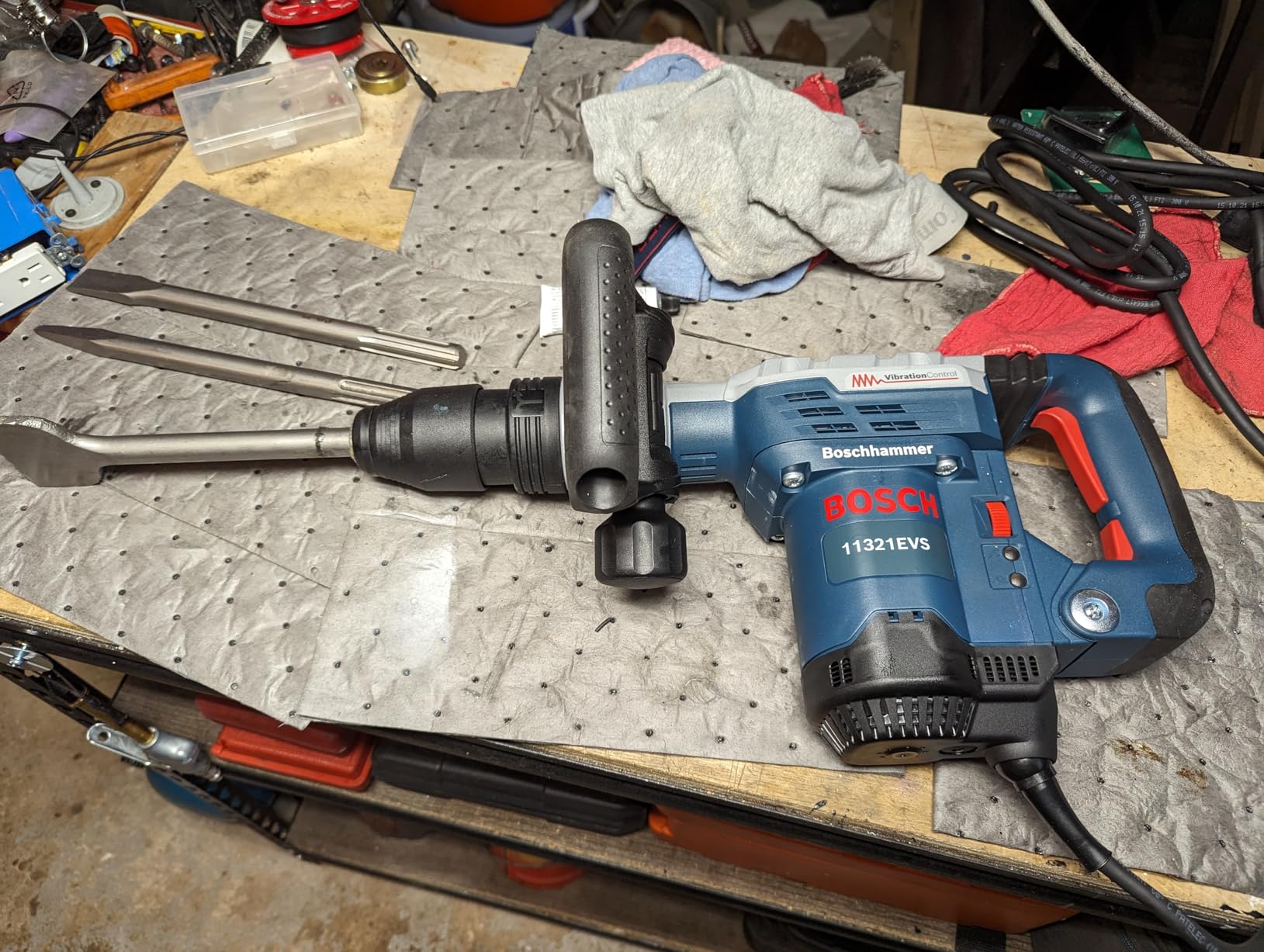 Bosch SDS-Max Demolition Hammer 11321EVS 13 Amp 120V Drill customer photo 2