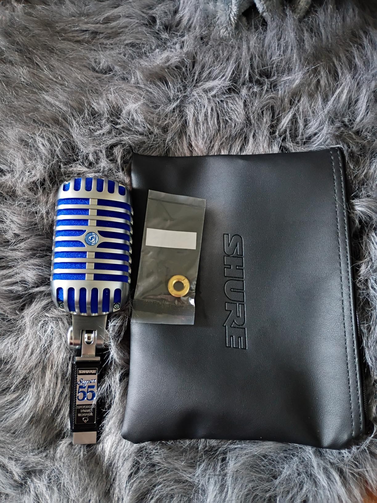 Shure Super 55 Deluxe XLR Vocal Microphone - Vintage-Style Supercardioid Dynamic Mic for Singing, Live Performance & Recording customer photo 2