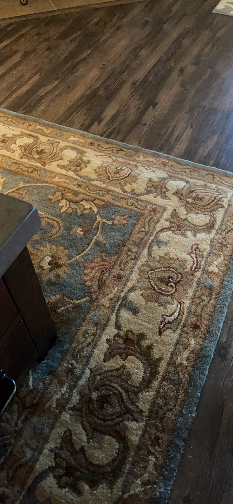 SAFAVIEH Heritage Collection Area Rug - 6' x 9', Blue & Beige, Handmade Traditional Oriental Wool, Ideal for High Traffic Areas in Living Room, Bedroom (HG811B) customer photo 2