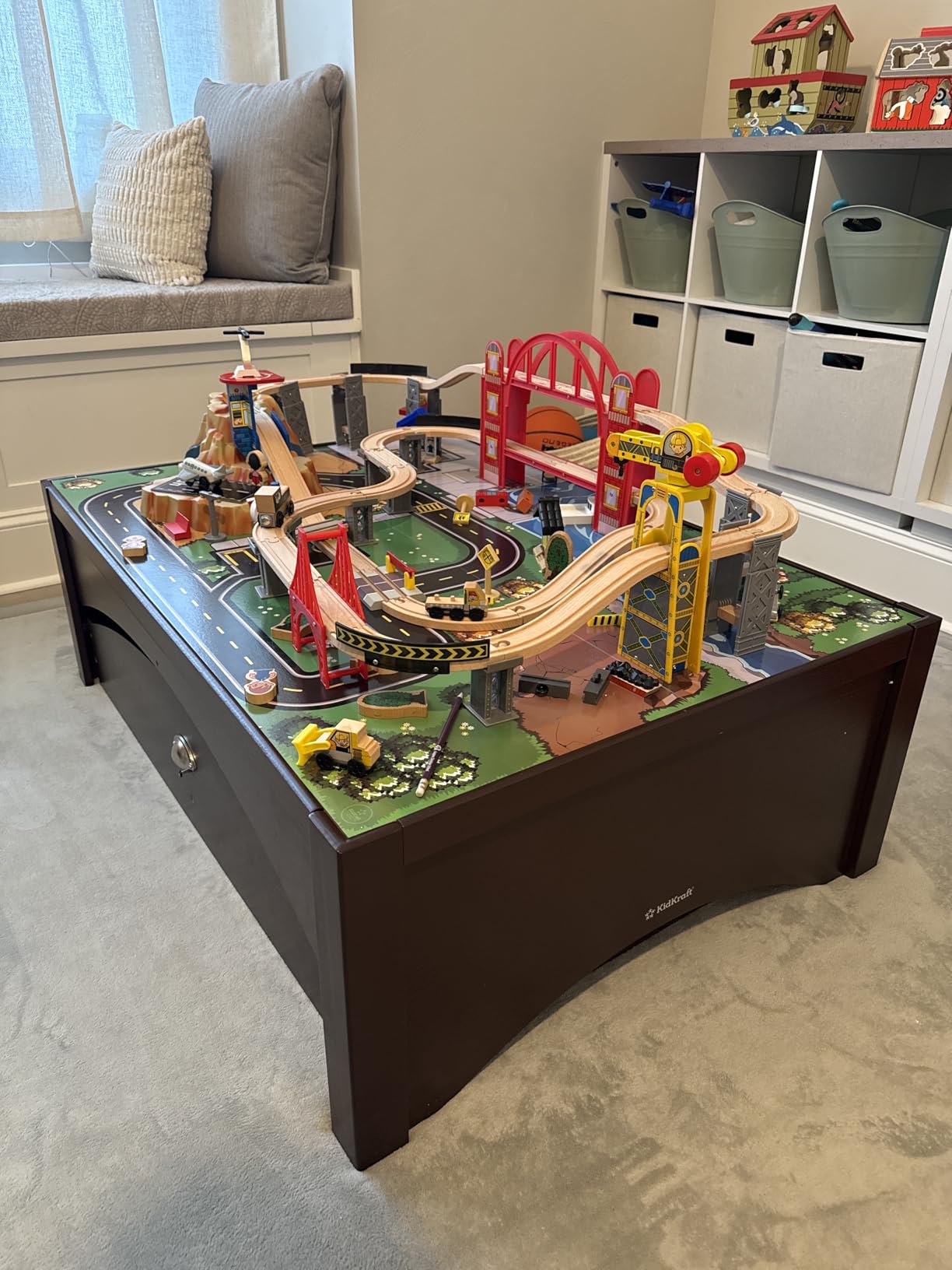 KidKraft Metropolis Wooden Train Set & Table with 100 Pieces and Storage Drawer - Espresso customer photo 2