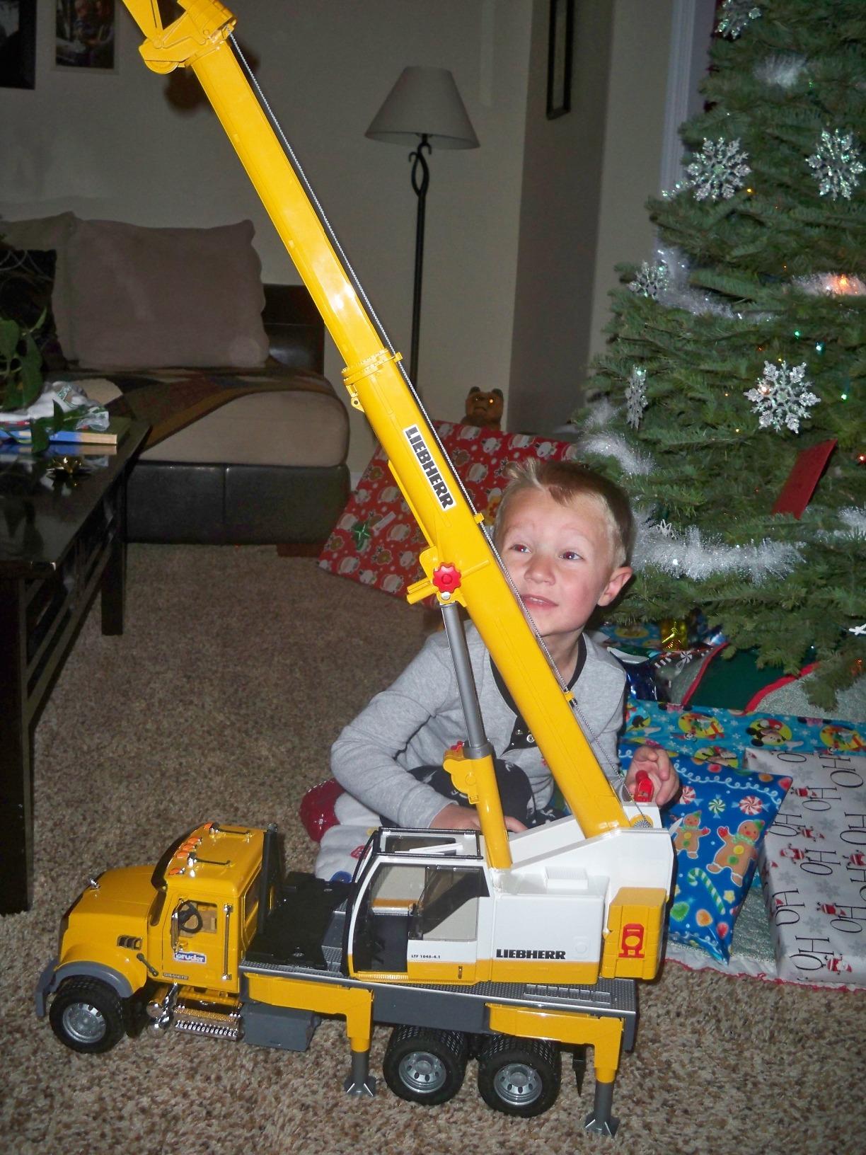 02818 Mack Granite Liebherr Crane Truck customer photo 1