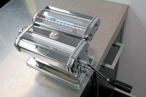 MARCATO Made in Italy Atlas 180 Classic Manual Pasta Machine, Chrome Steel. Makes Lasagne, Fettuccine & Tagliolini. customer photo 1