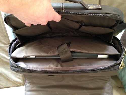Samsonite Unisex - Adult Columbian Leather Flapover Case customer photo 2