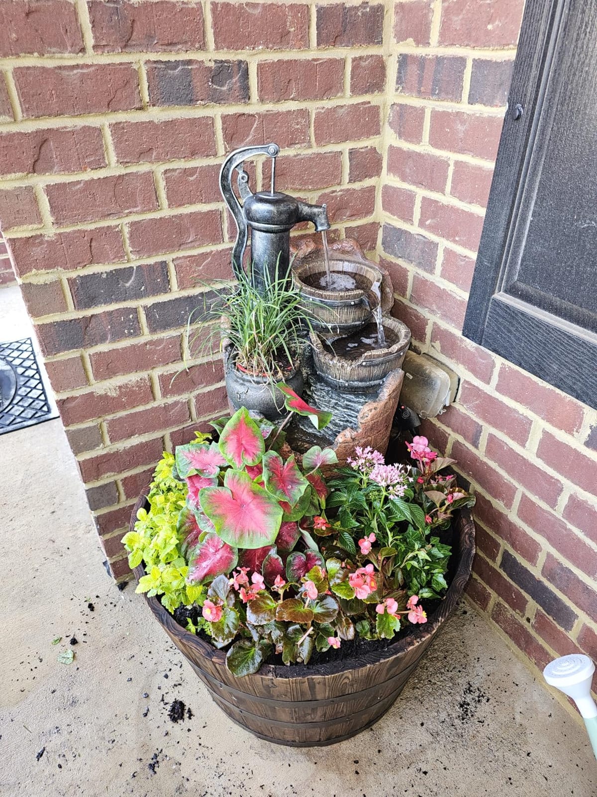 Glenville Water Pump Cascading Water Fountain customer photo 1