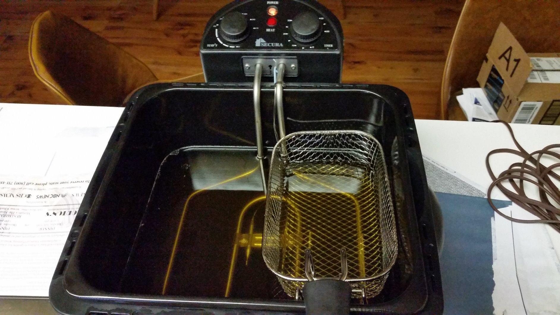 Secura 4 Liters / 17-Cup Stainless-Steel 1700-Watt Electric Deep Fryer with Timer Free Extra Odor Filter, Triple Basket, 4.5 Quarts, Silver customer photo 1