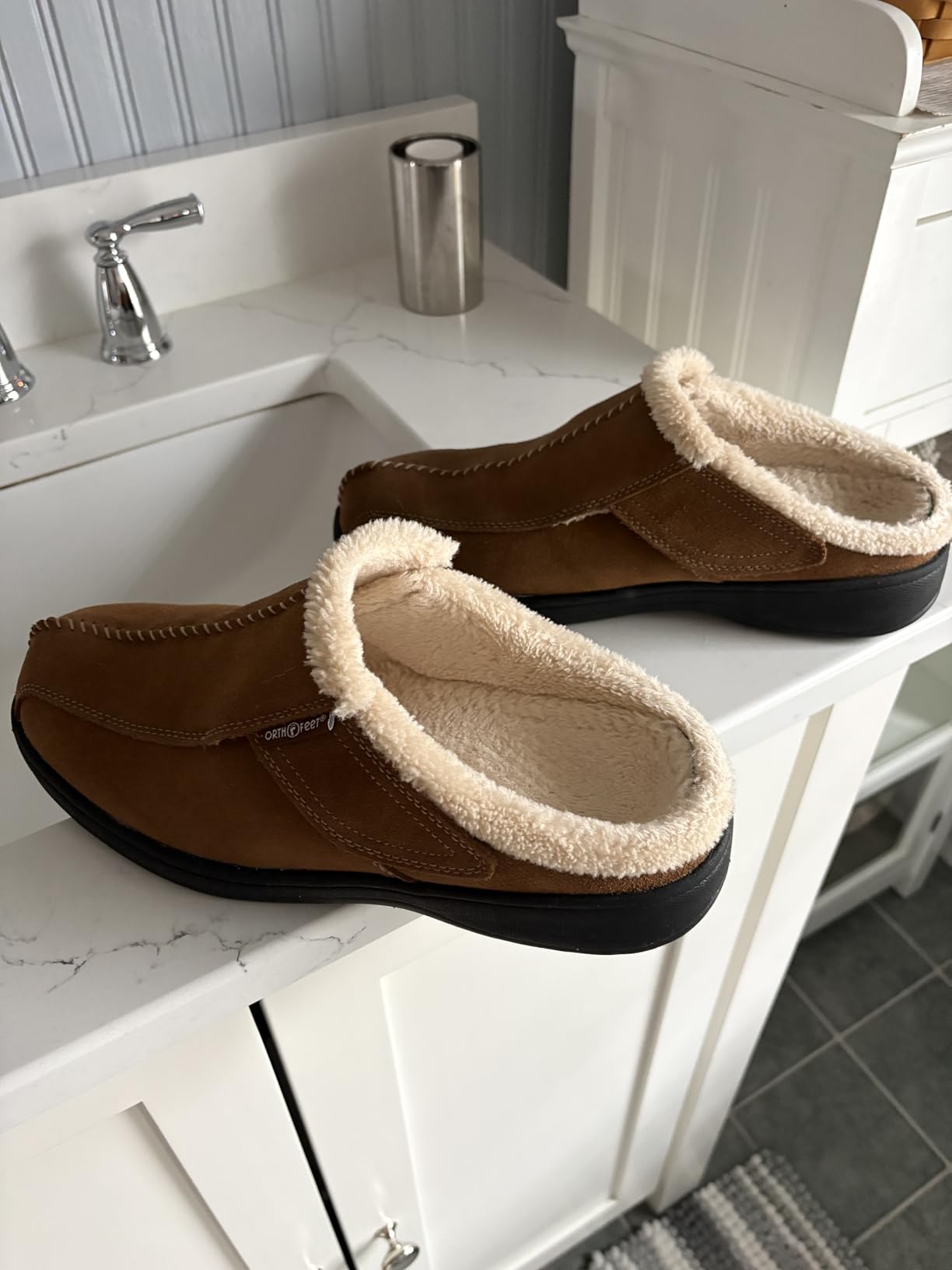 Orthofeet Asheville Orthopedic Men House Slippers | Hands Free, Adjustable, Slip-On Faux Fur Supportive House Shoes with Arch Support, Comfortable Cushioning, Wide Toe Box customer photo 2