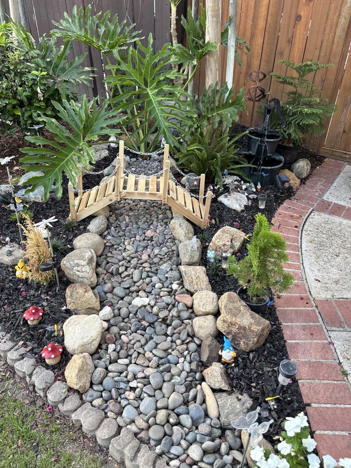 Shine Company 4963N Decorative Cedar Wood Garden Bridge with Side Rails, Natural customer photo 2