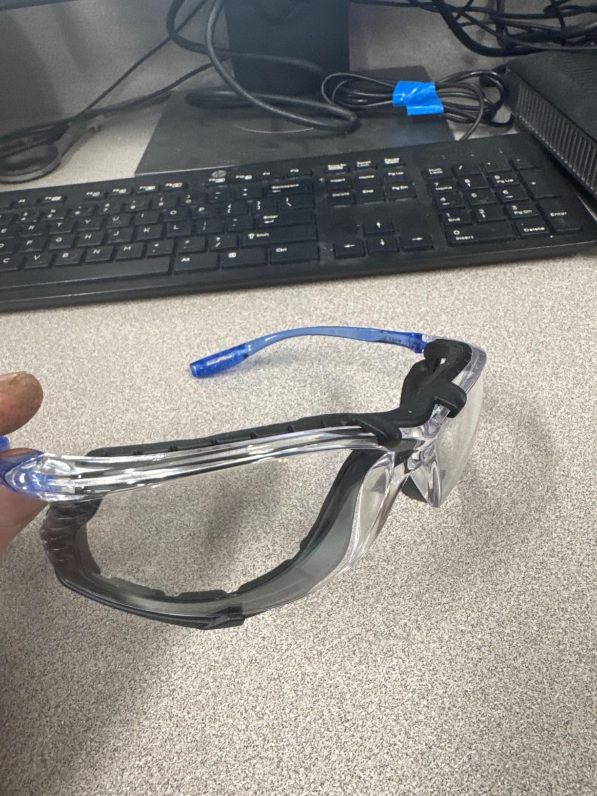 3M Safety Glasses, Virtua CCS, Anti-Fog Clear Lens, Blue Frame, ANSI Z87 | Corded Ear Plug Control System, Removable Foam Gasket, Pack of 1 customer photo 2