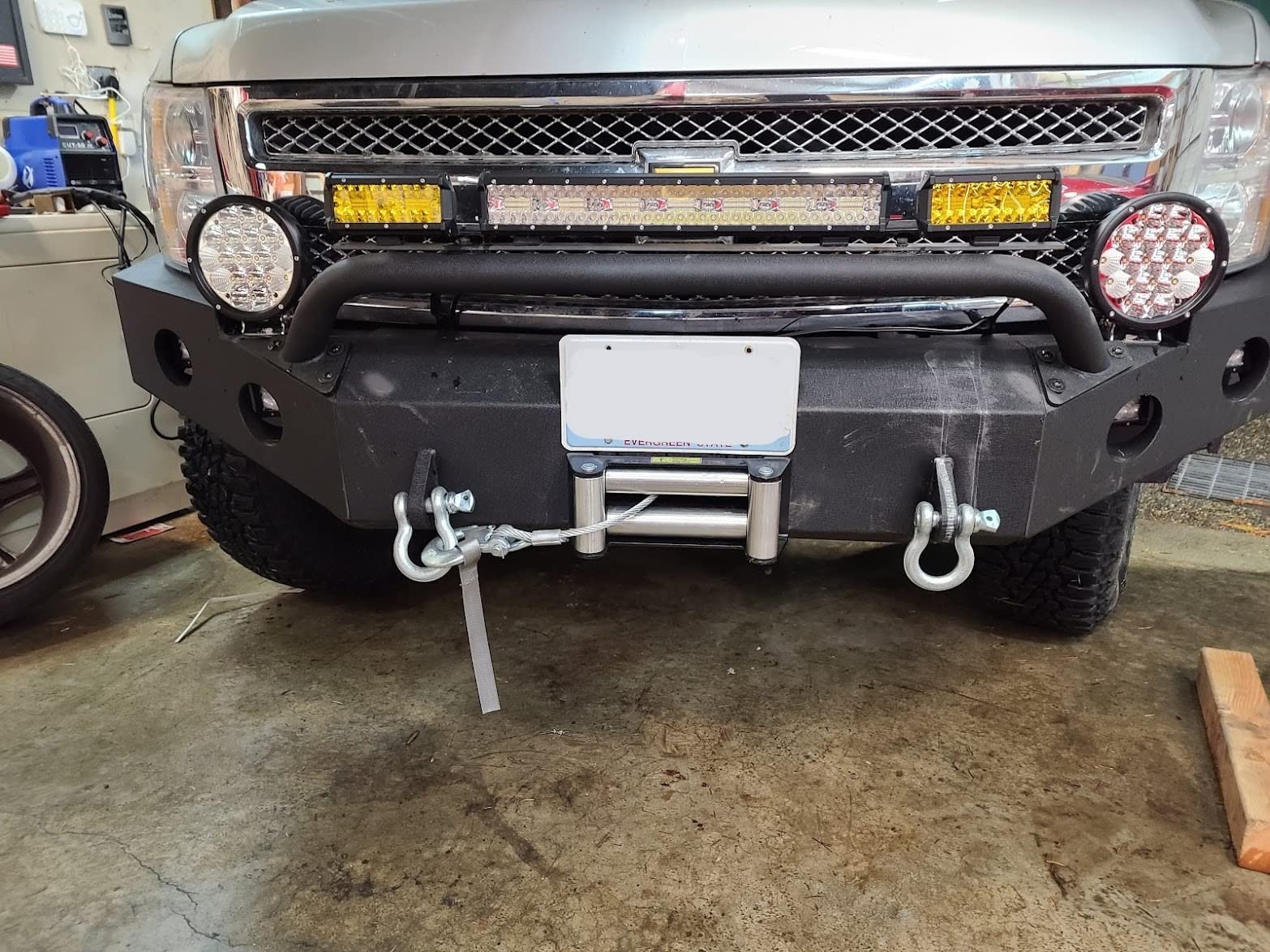 Rough Country 9,500LB PRO Series Winch with Synthetic Rope - 12V Waterproof 5.5HP Electric Winch for Jeeps, Trucks, Off Road Recovery Winch with Remote customer photo 1
