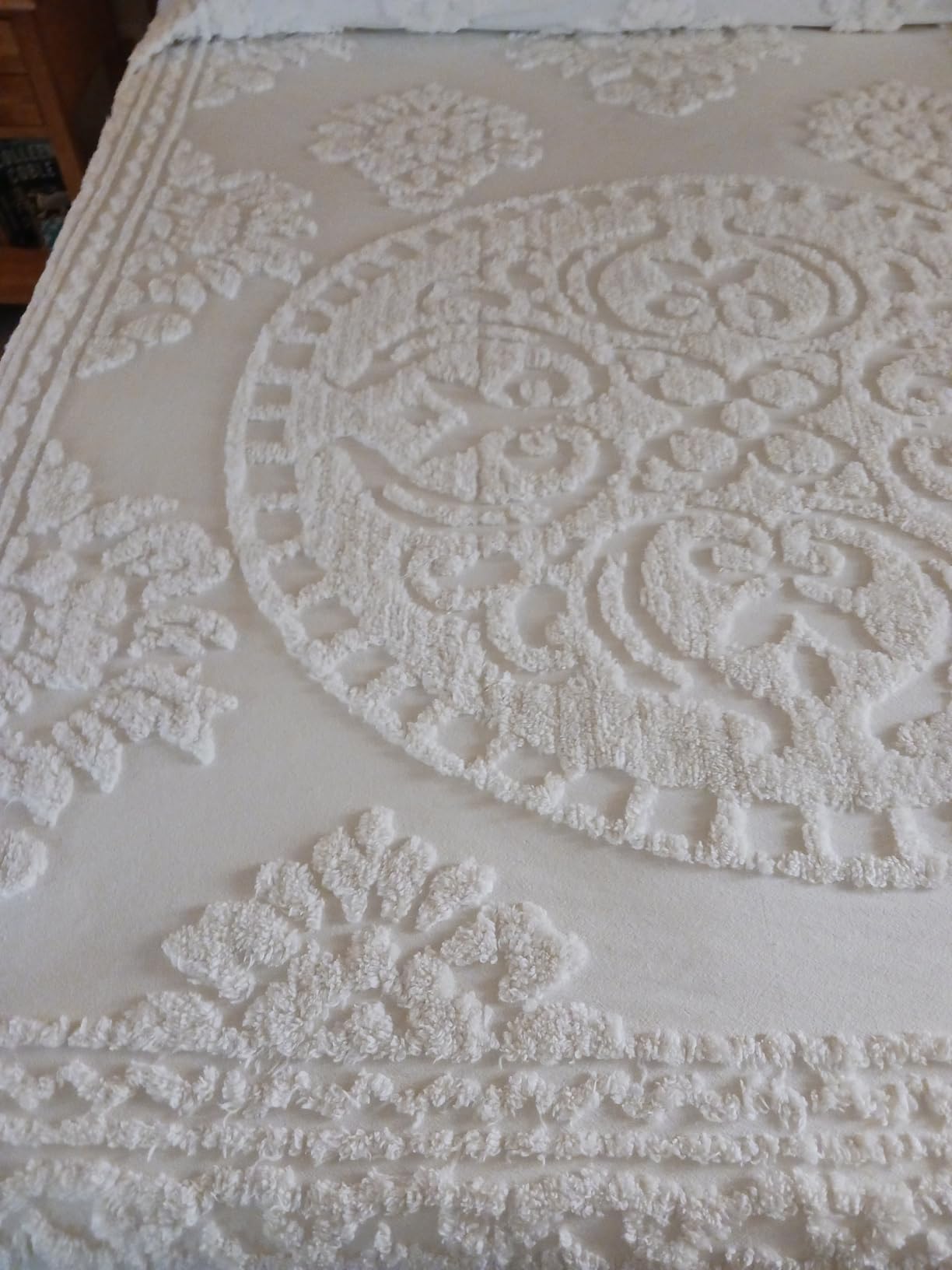 Beatrice Home Fashions Medallion Queen Cotton Chenille Bedspread, Ivory | Vintage tufted lightweight soft, cozy plush 100% cotton bedspread with fringed hem and large centered medallion design customer photo 2