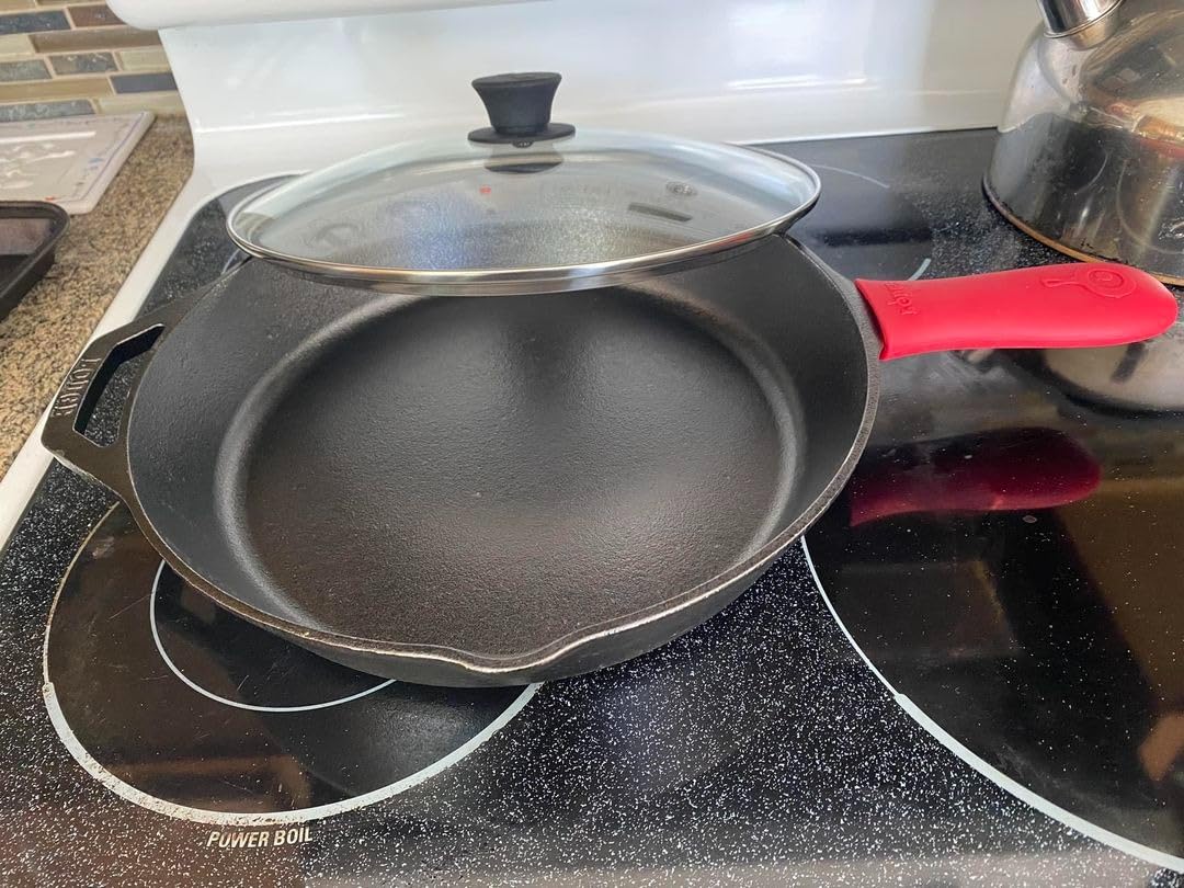 Lodge Pre-Seasoned Cast Iron Skillet with Silicone Handle Holder, 12 Inches | Non-Toxic & Naturally Non-Stick Frying Pan with Silicone Hot Handle Holder, Pan is Safe for Oven & Stovetop Use customer photo 1