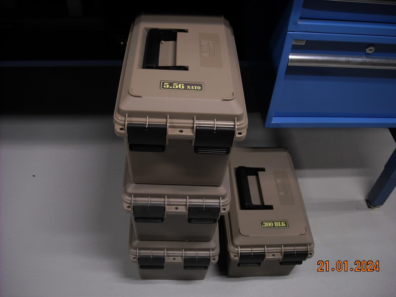 MTM TMC15 Tactical Mag Can, Dark Earth | Fits 15 Mags of 20 or 30 Round 223/5.56 Mags, Water Resistant, Lockable, Stackable, Snap Lock Latches, USA Made customer photo 2