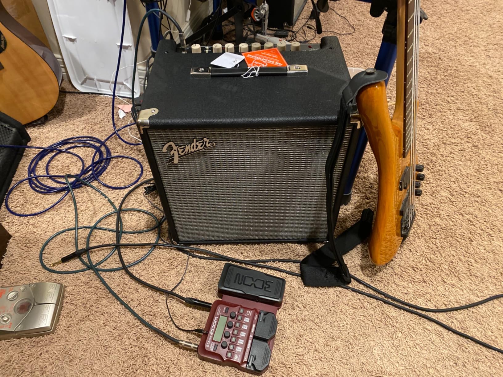 Fender Rumble 40 V3 Bass Amp for Bass Guitar, 40 Watts, with 2-Year Warranty, Overdrive Circuit and Mid-Scoop Contour Switch customer photo 2