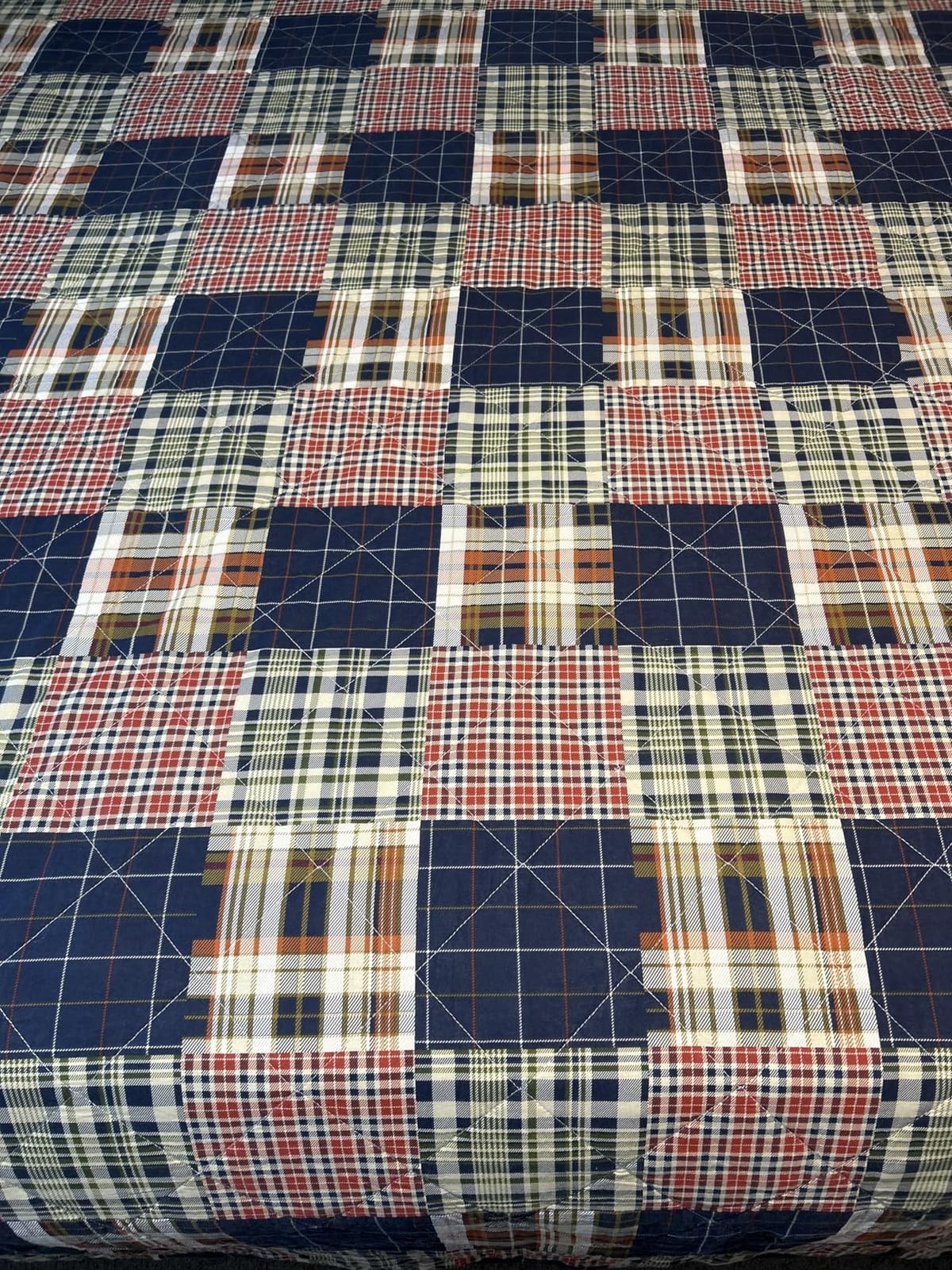 Eddie Bauer - Queen Quilt Set with Shams, Reversible Cotton Bedding, Lightweight All-Season, Dorm Room Essentials, Eastmont Navy customer photo 2