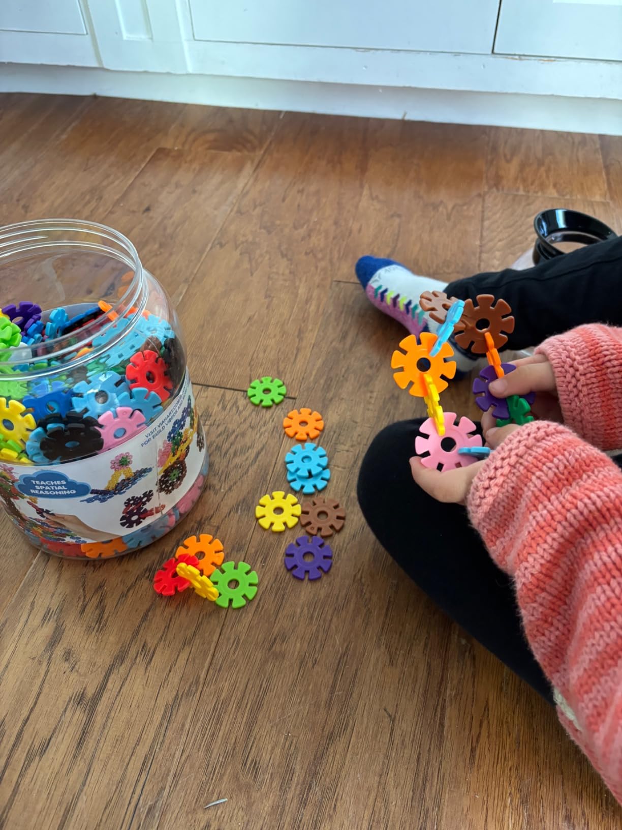 Brain Flakes 500 Piece Set, Ages 3+, Interlocking Plastic Disc Toy for Creative Building, Educational STEM Learning, Construction Block Play for Kids, Teens, Adults, Boys, and Girls customer photo 2