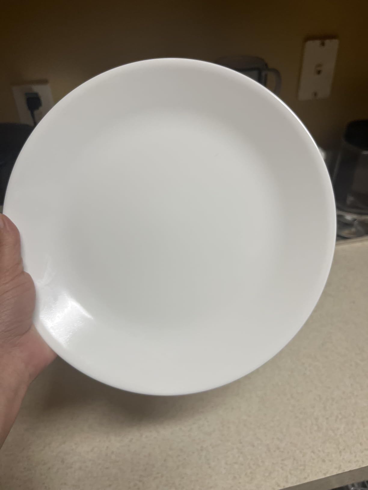 Corelle Vitrelle 18-Piece Service for 6 Dinnerware Set Triple Layer Glass and Chip Resistant, Lightweight Round Plates and Bowls Set, Winter Frost White customer photo 1