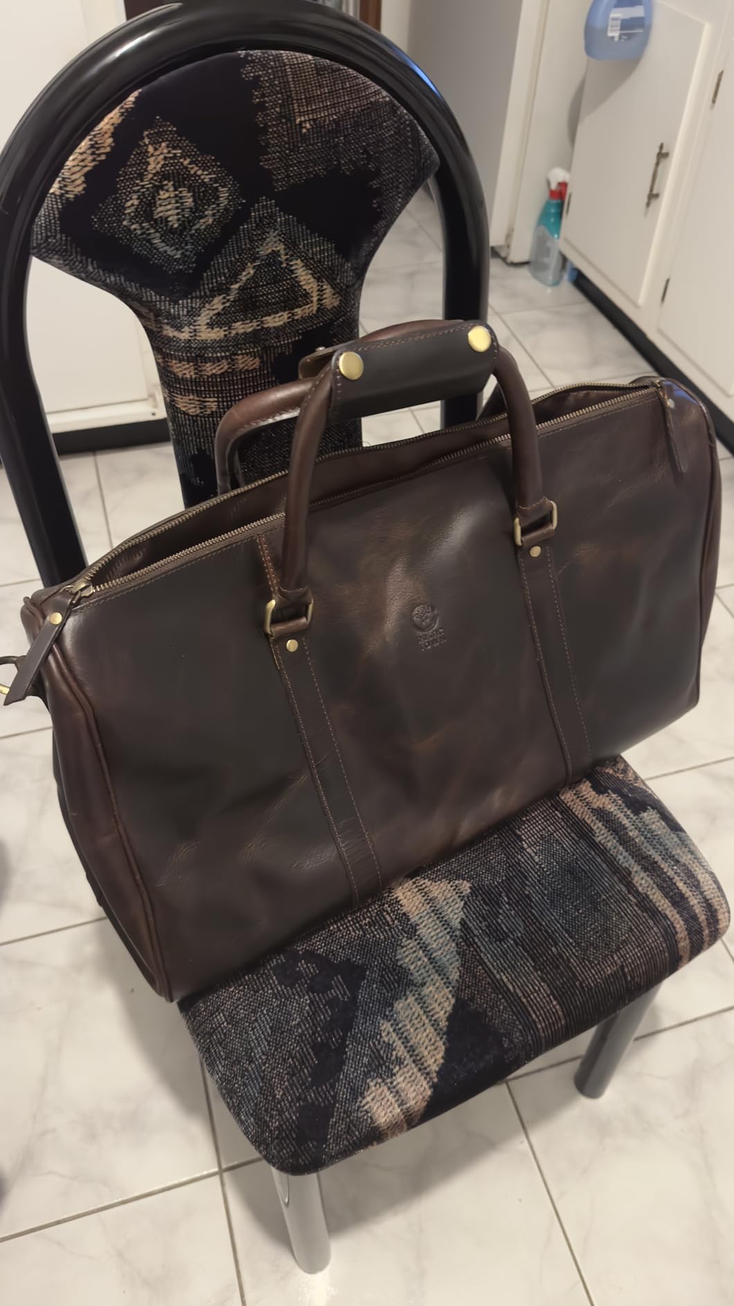 Leather Duffle Bag for Men - Full Grain Travel Weekender, Brown 20 Inch | TSA Carry On Overnight Bag, 30L, YKK Zippers, Brass Hardware, Removable Strap, Fits Overhead Bin, Water-resistant lining customer photo 1