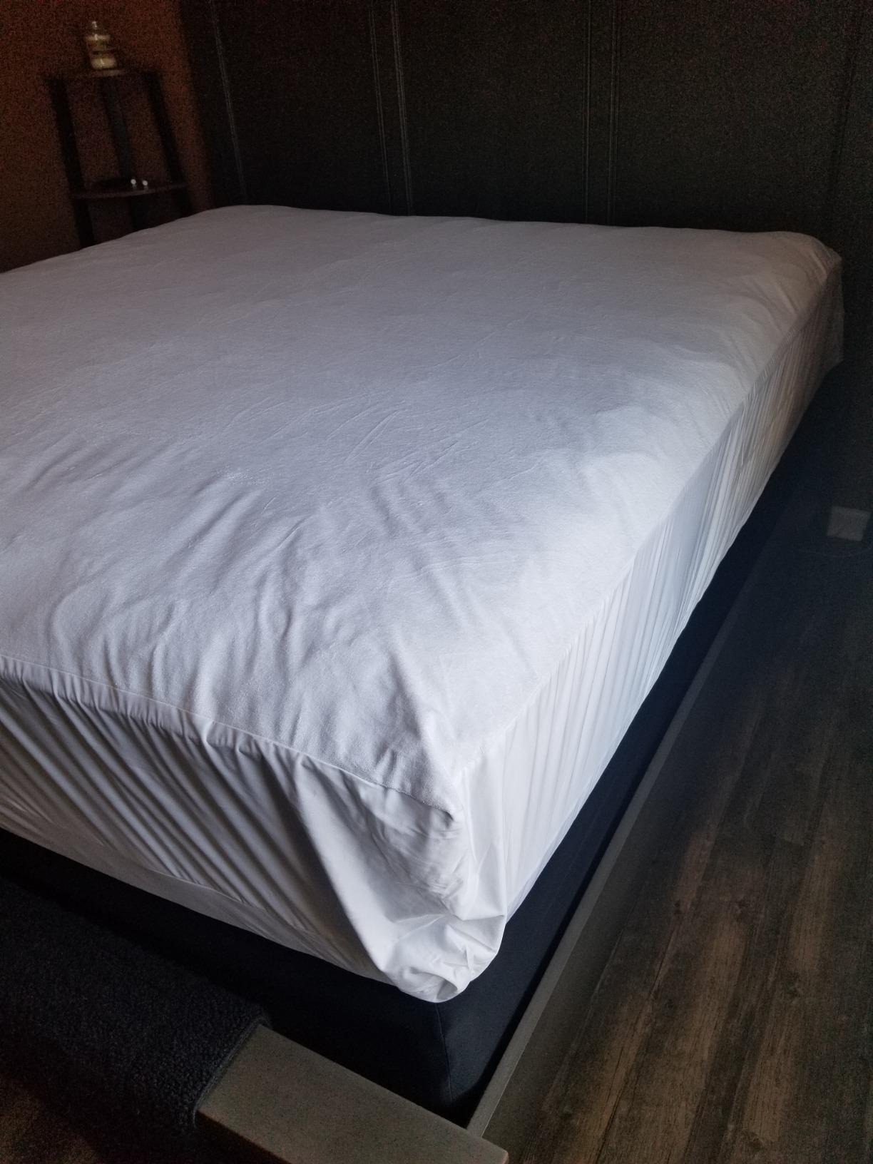 Crib Size SureGuard Mattress Encasement - 100% Waterproof, Bed Bug Proof, Hypoallergenic - Premium Zippered Six-Sided Cover customer photo 2