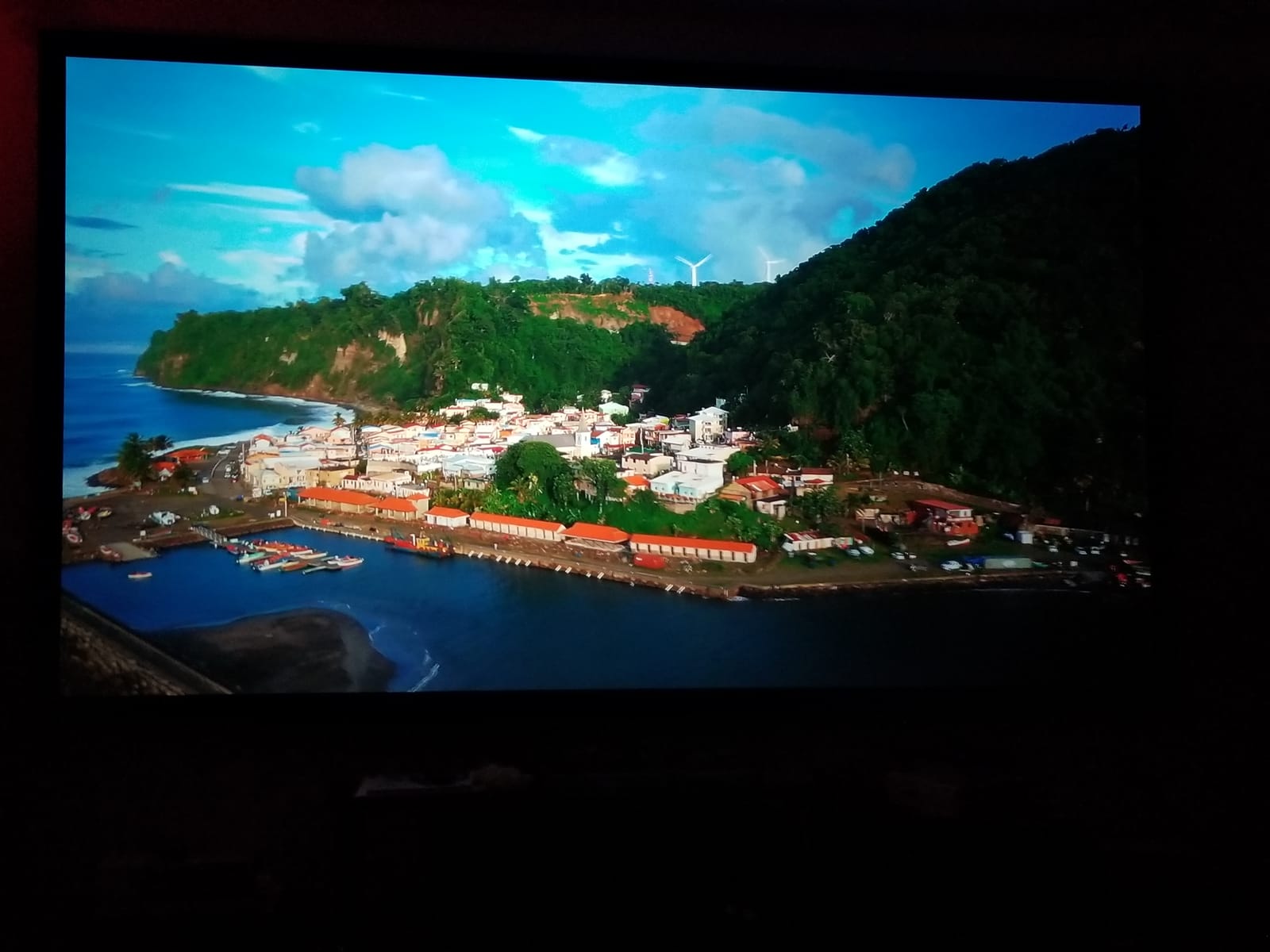 Elite Screens CineGrey 3D 120