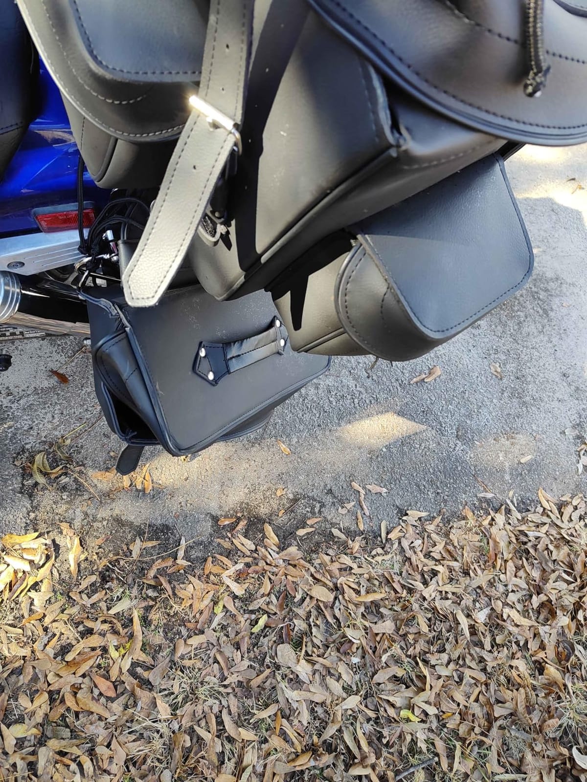Milwaukee Leather SH66602 Zip-Off Double Pocket PVC Throw Over Motorcycle Saddlebags - One Size customer photo 1