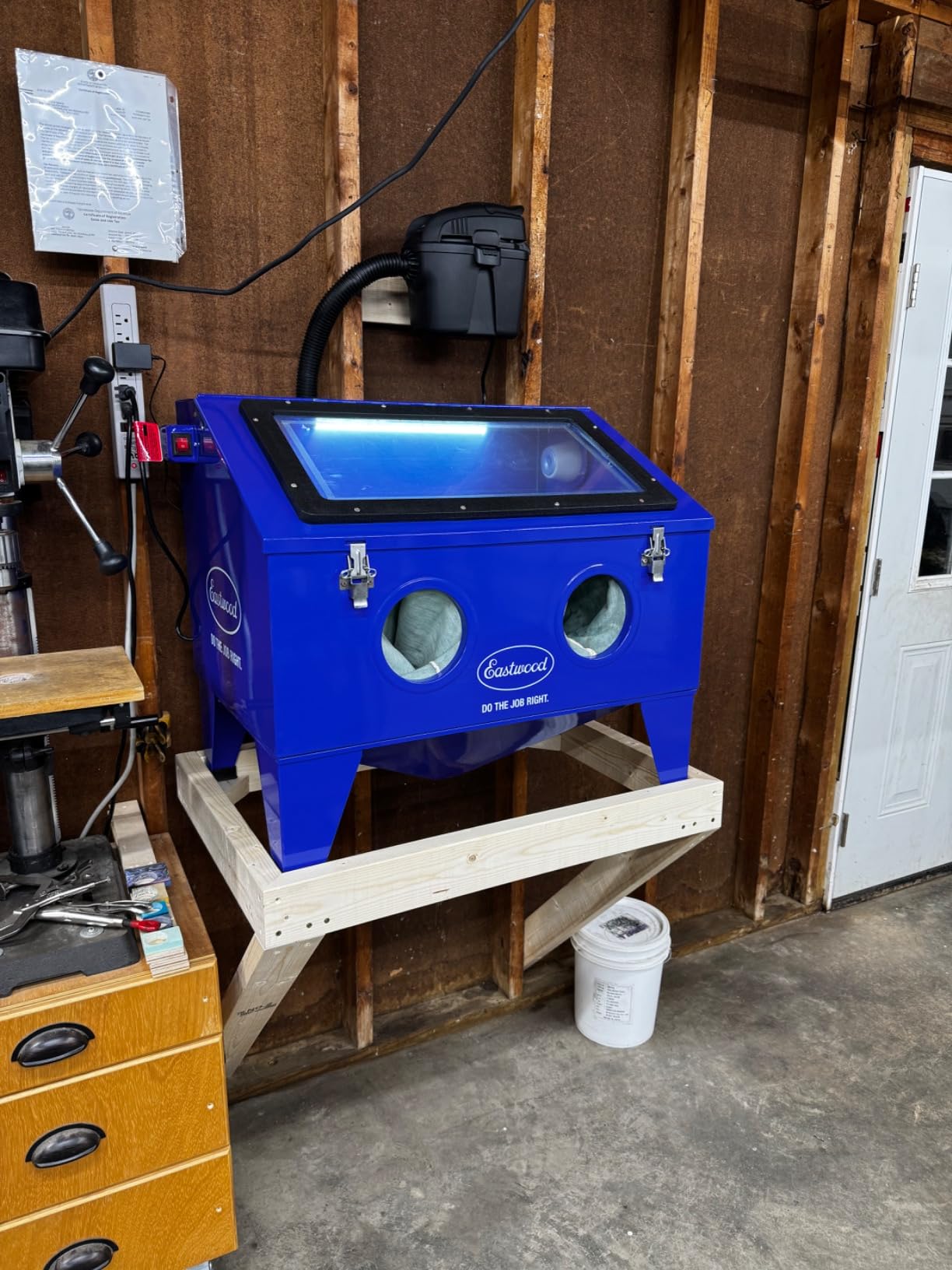 Eastwood B20 Benchtop Abrasive Blast Media Bead Blast Cabinet Quality Gun With Replaceable Tips customer photo 2