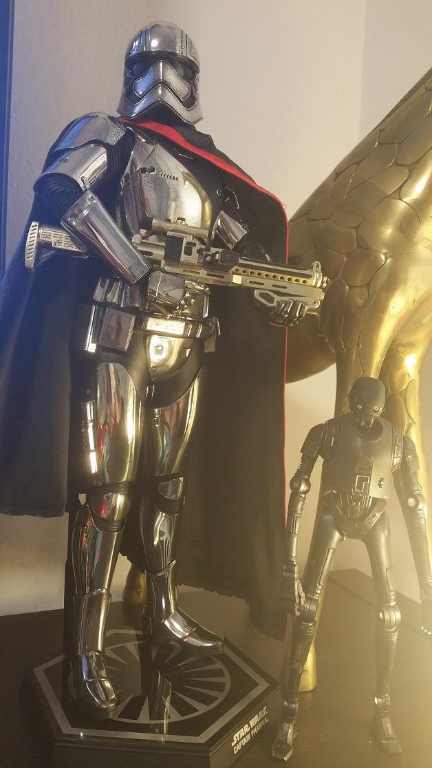 Hot Toys 1:6 Captain Phasma Star Wars The Force Awakens Movie Masterpiece Figure (902582) customer photo 1