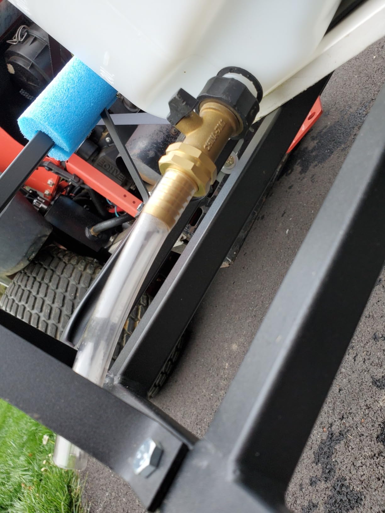 Master Mfg 15-Gallon UTV & ATV Spot Sprayer - 2.2GPM, 70PSI Max for Fertilizer, Weed & Pest customer photo 2