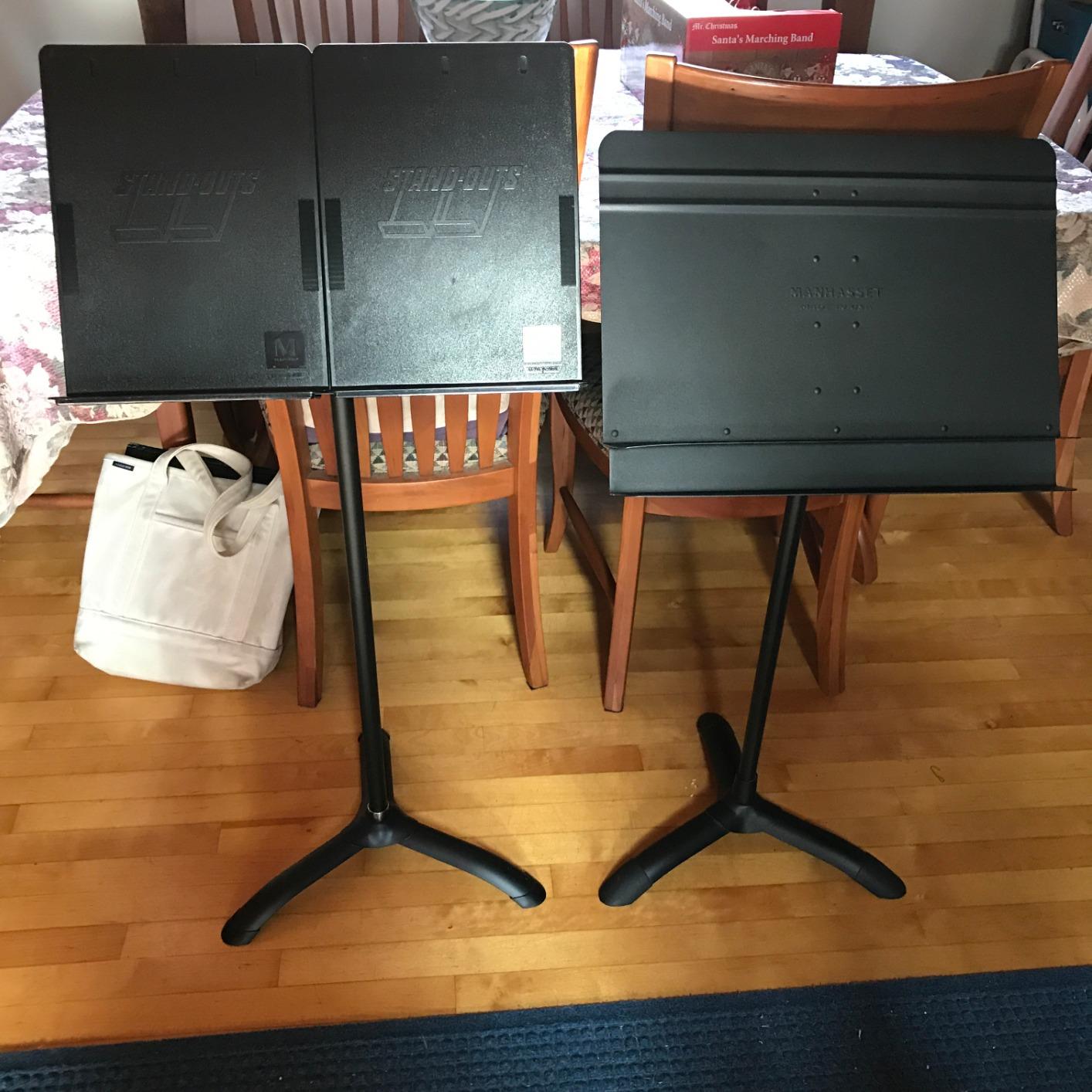 Amazon Basics Portable Height Adjustable Sheet Music Stand, Sturdy Metal, Black customer photo 1