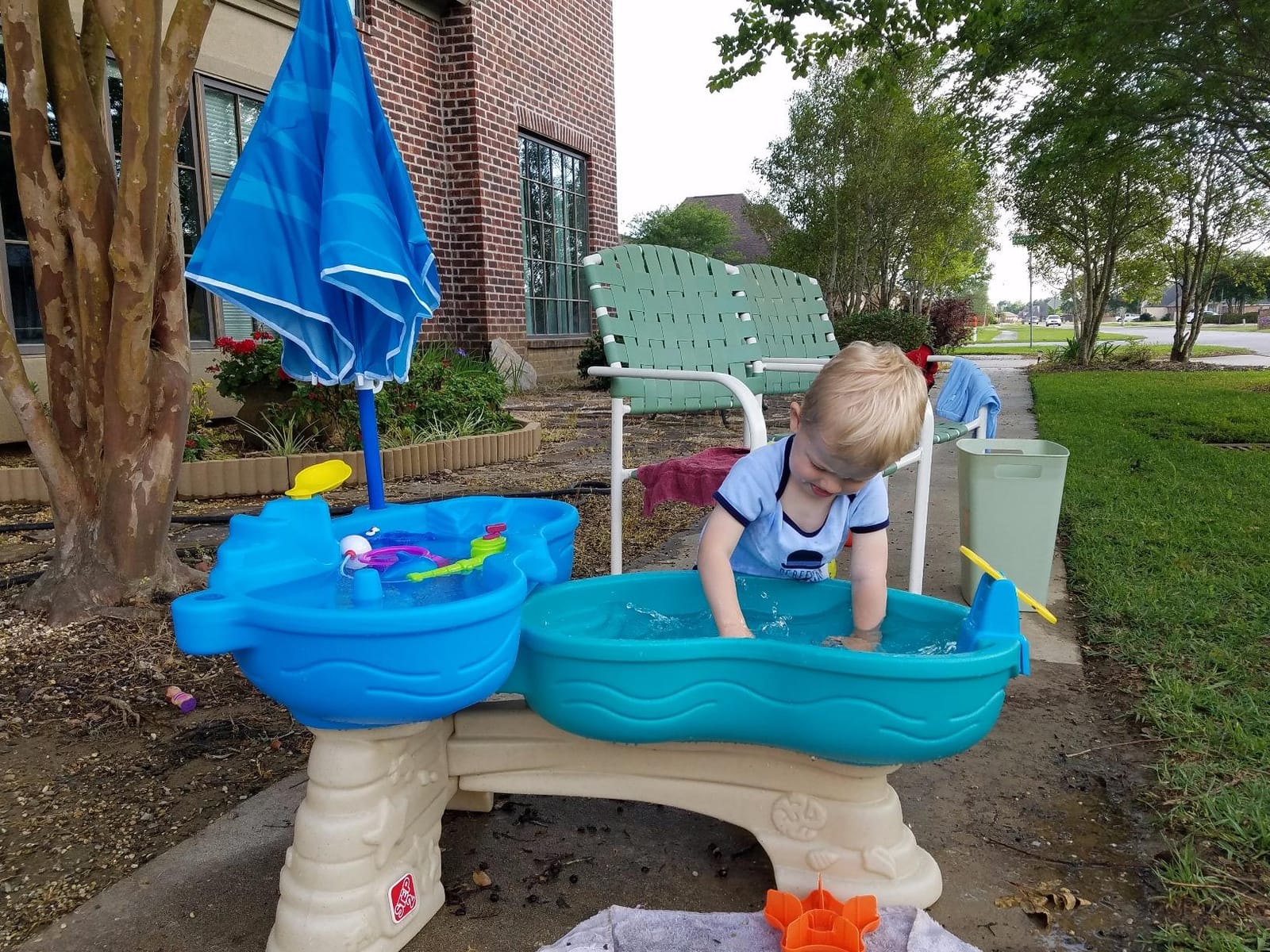 Step2 Spill & Splash Seaway Water Table for Kids, Two-Tier Outdoor Kids Water Sensory Table with Umbrella, Ages 1.5+ Years Old, 11 Piece Water Toy Accessories customer photo 2