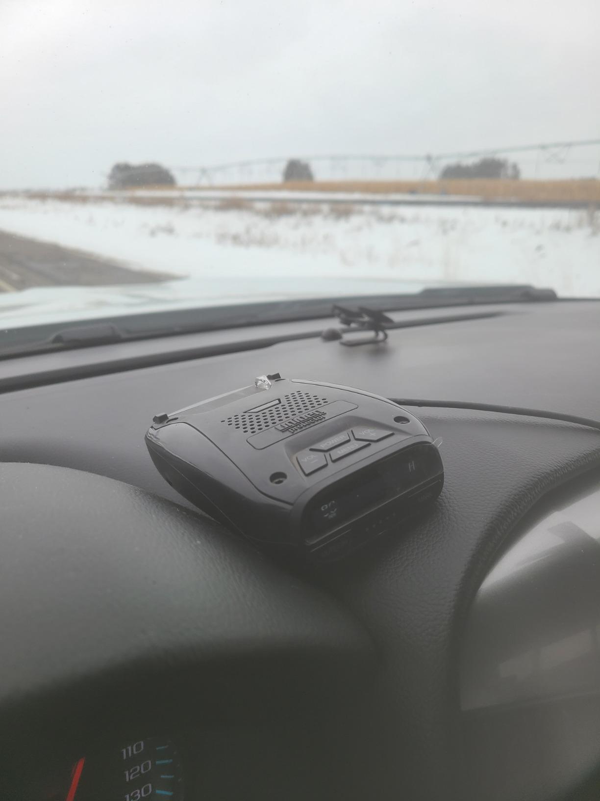 Uniden DFR7 Super Long Range Wide Band Laser/Radar Detector, Built-in GPS w/Mute Memory, Voice Alerts, Red Light & Speed Camera Alerts, OLED Display, Black customer photo 1