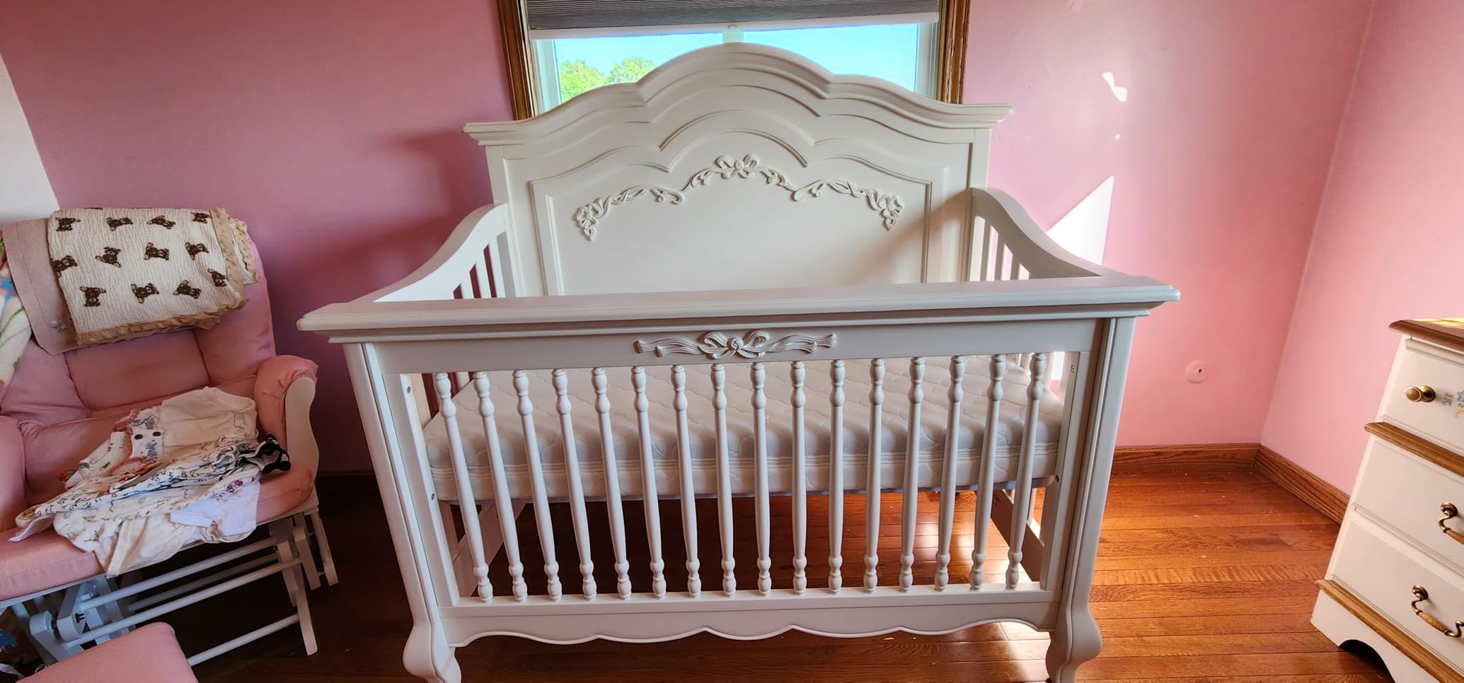 Evolur Aurora 5-in-1 Convertible Full Size Baby Crib, Ivory Lace customer photo 1