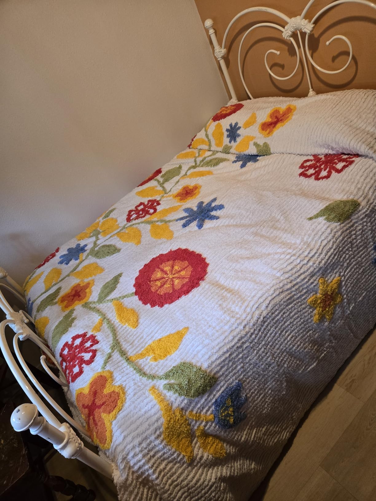 BrylaneHome Bloom Chenille Bedspread | Bedding Oversized Cotton Bloom Chenille Bedspread Floral Bedding Colorful Flowers QUEEN, Red Multi customer photo 1