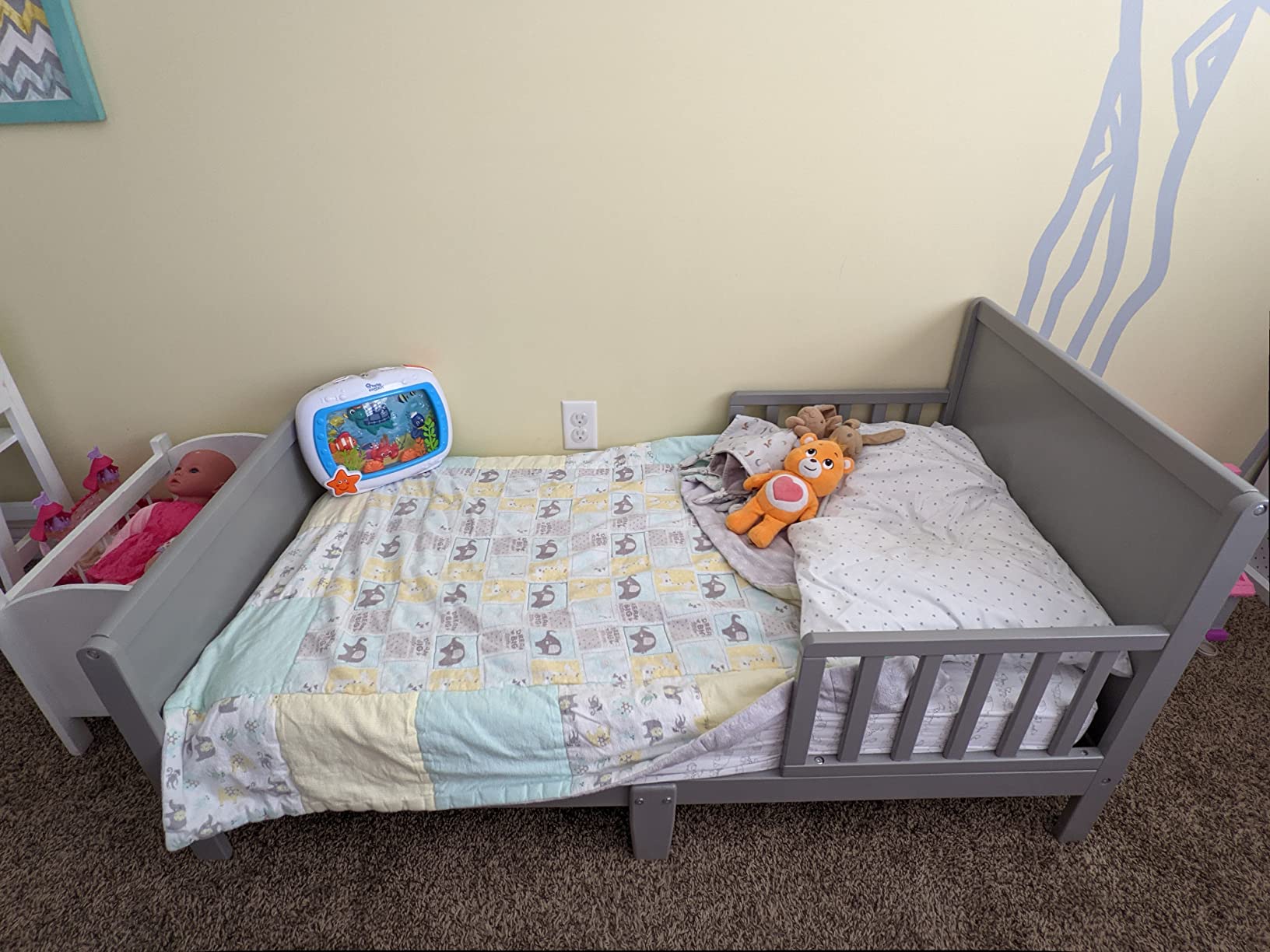 Delta Children Fancy Wood Toddler Bed - Greenguard Gold Certified, Grey customer photo 1