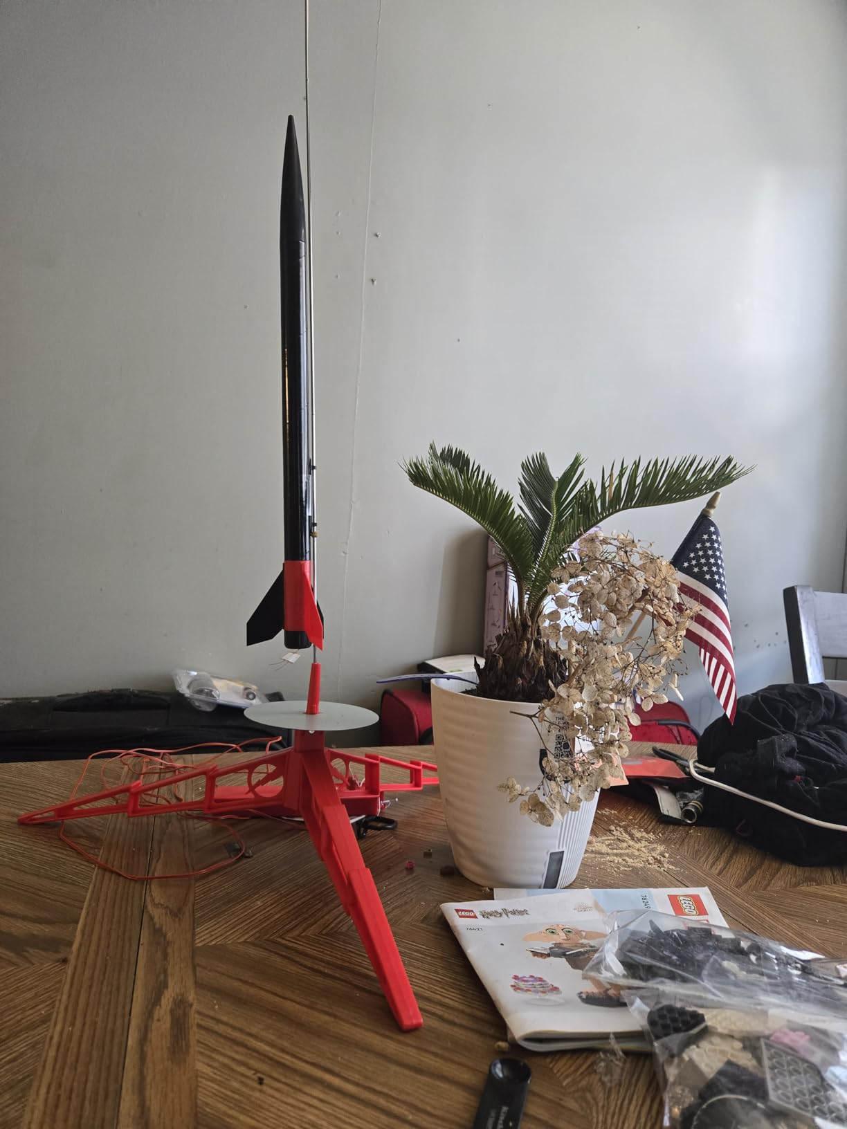 Estes 1441 Journey Rocket-Building Kit, Beginner Flying-Rocket Model Kit for Ages 10+, Includes Launch Pad and Controller customer photo 2