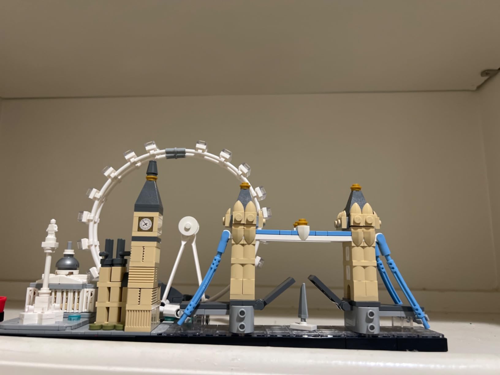 LEGO Architecture London Skyline Collection 21034 Building Set customer photo 1