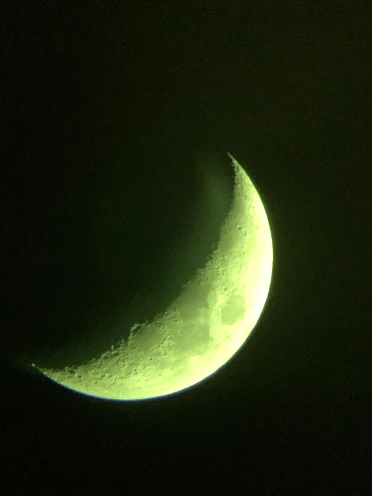 Celestron Inspire 100AZ Beginner Refractor Telescope with Phone Adapter | Great First Telescope for Families, Grab-and-Go Short-Tube Refractor, Capture the Moon & Planets with Your Phone, Easy Setup customer photo 1