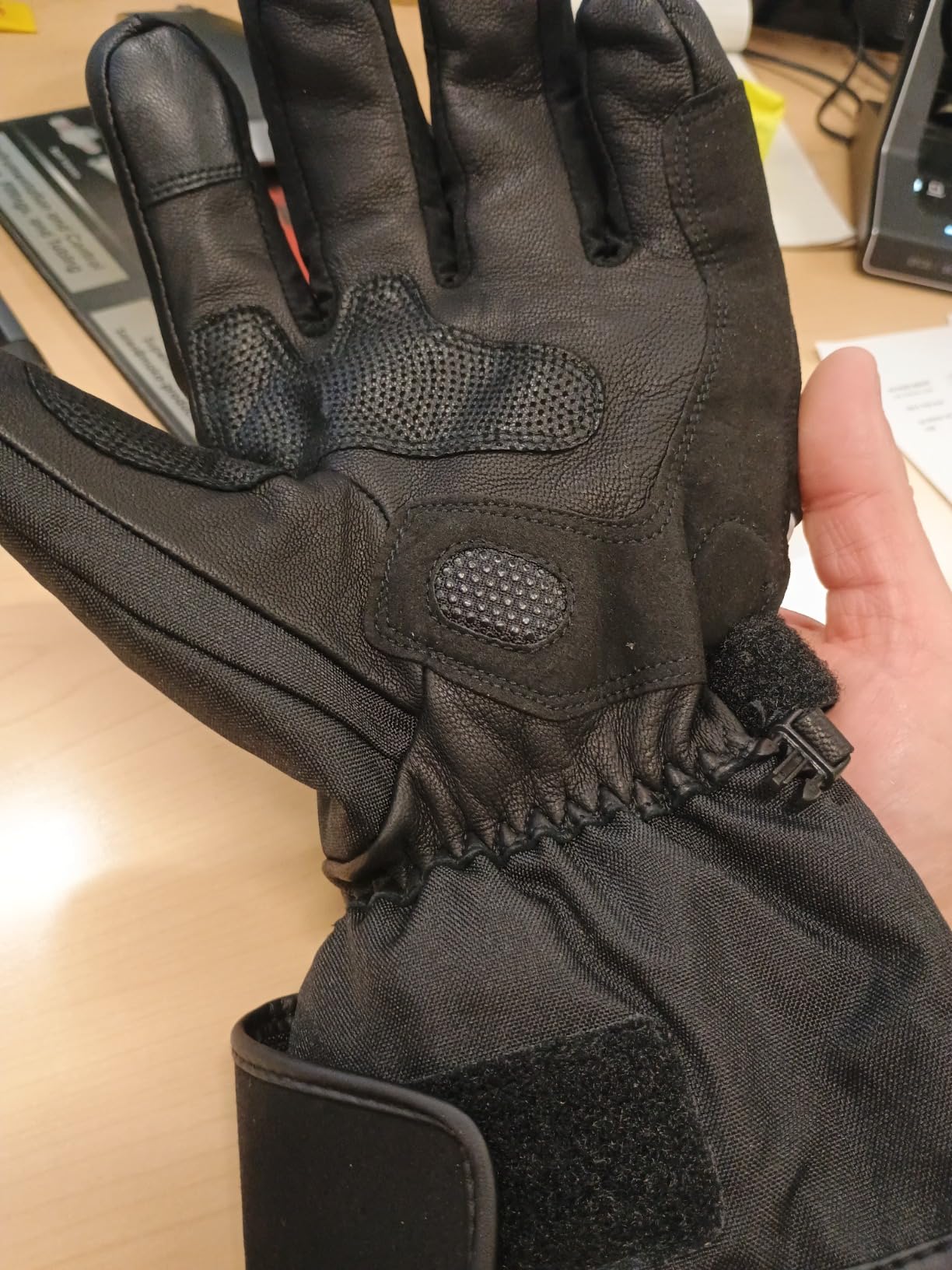 SAVIOR HEAT Heated Motorcycle Gloves for Men & Women, Waterproof Windproof, Touchscreen Compatible, 7.4V Rechargeable Battery Gloves Winter Outdoor Riding, Cycling, Snowmobile customer photo 1