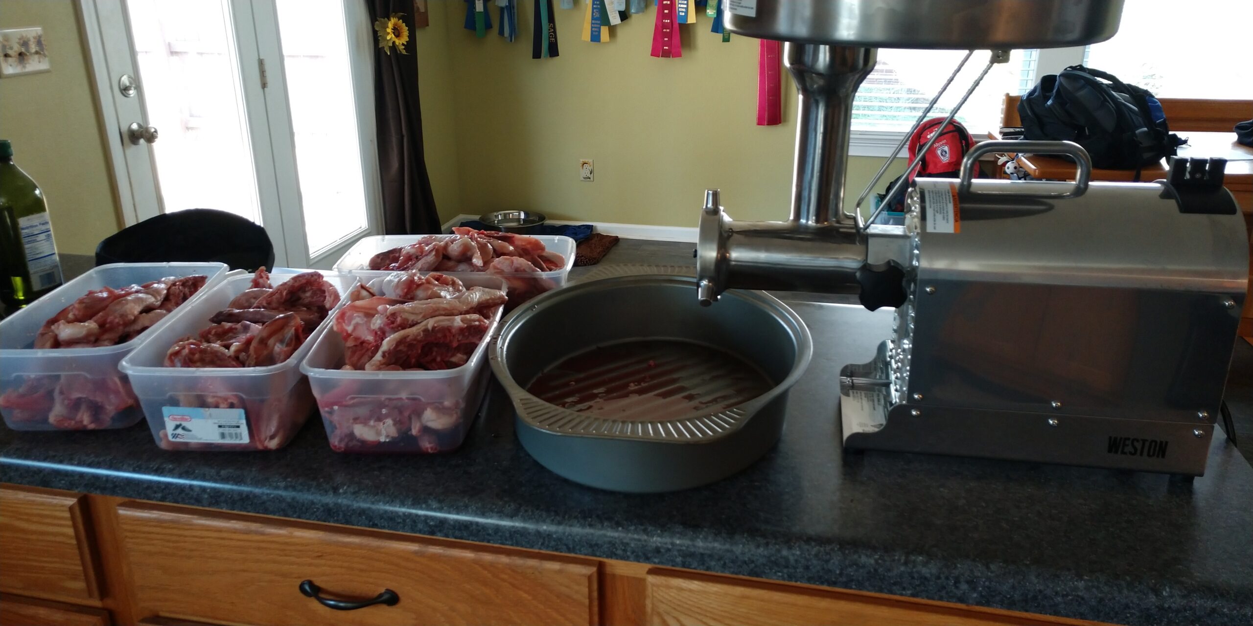 Weston Pro Series Electric Meat Grinder, Commercial Grade, 1120 Watts, 1.5 HP, 14lbs. Per Minute, Stainless Steel (10-2201-W) customer photo 2