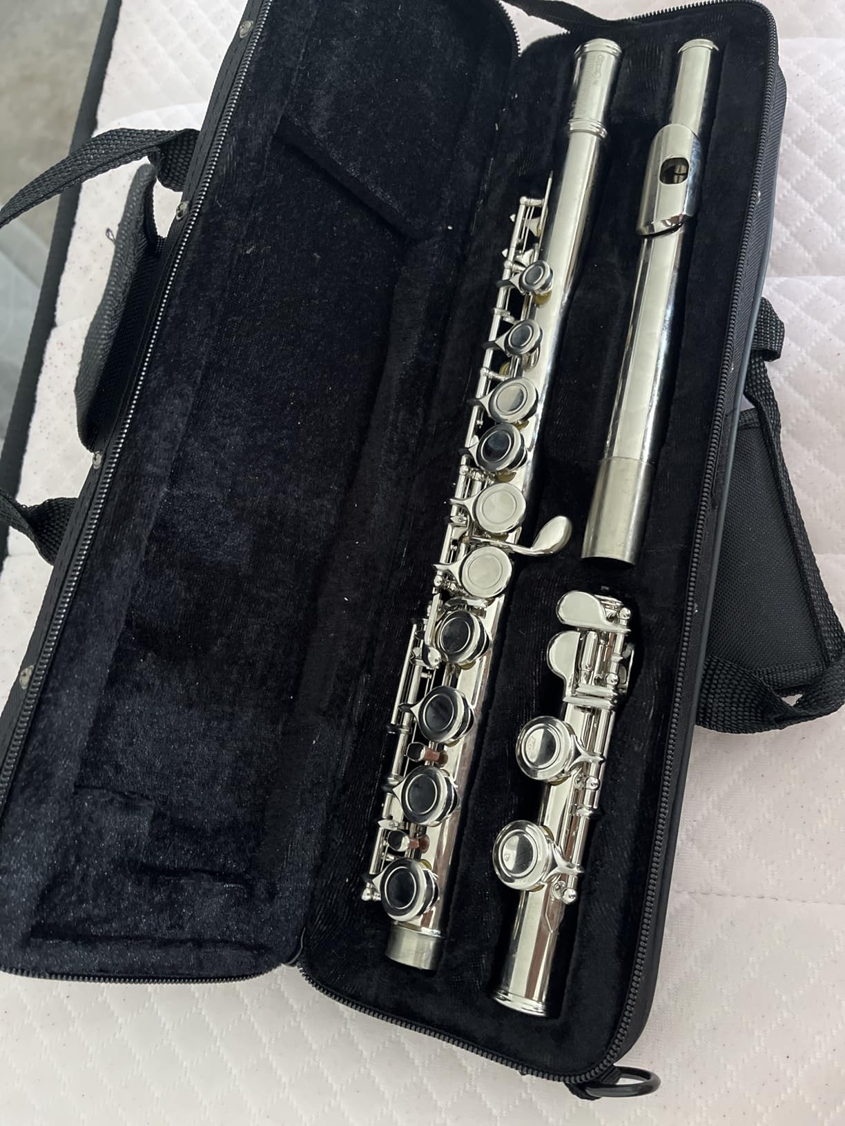 Mendini by Cecilio 16 Keys Closed Hole C Flute Kit for Beginners - Nickel | Beginner Flute Kit with Carrying Case, Stand, Tuning Rod, Adjustment Screws, Cork Grease, Lesson Book, Cleaning Kit, Gloves customer photo 2