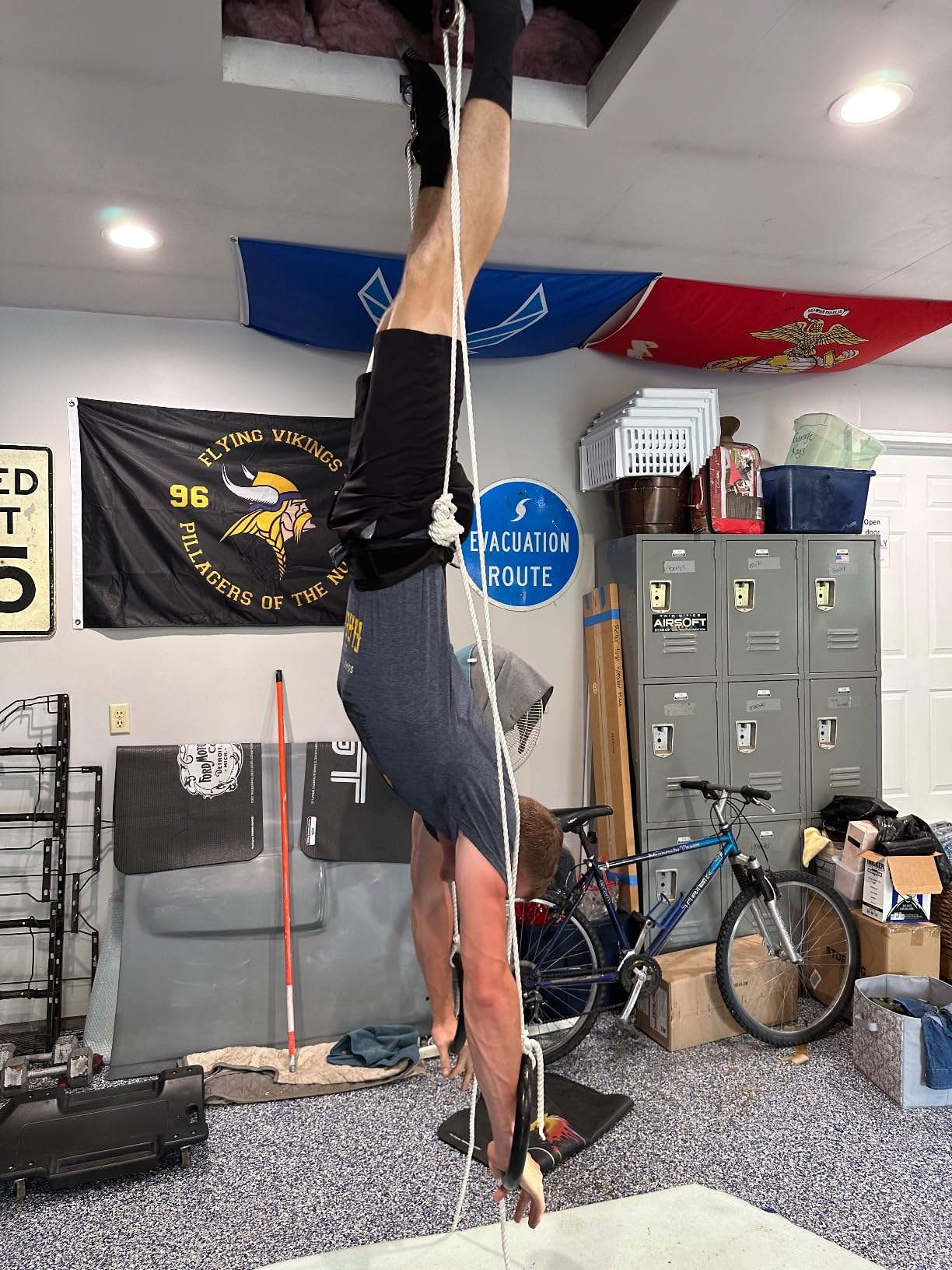 Gymnastic Rings 1100lbs Capacity with 14.76ft Adjustable Buckle Straps Pull Up Exercise Rings Non-Slip Rings for Home Gym Full Body Workout customer photo 1