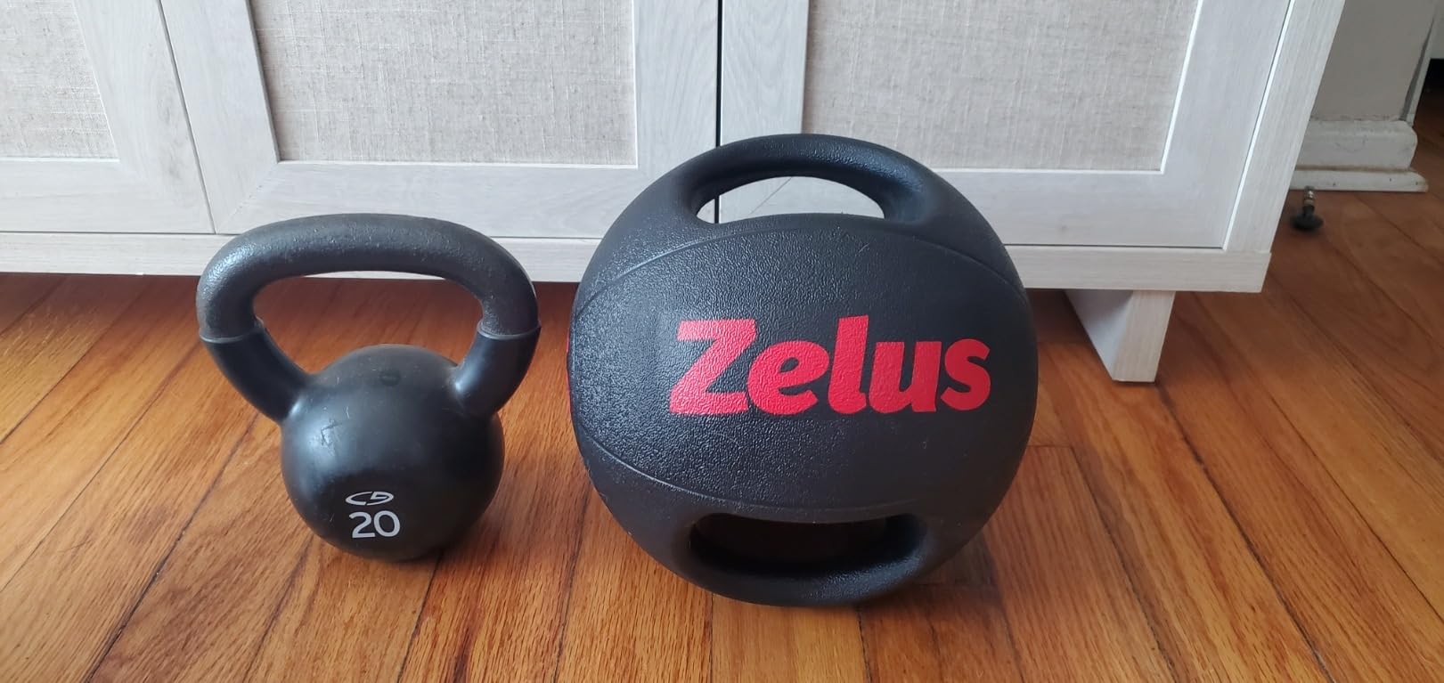 ZELUS Medicine Ball with Dual Grip | 10/20 lbs Exercise Ball | Weight Ball with Handles | Textured Grip Exercise Ball | Strength Training | Core Workouts customer photo 1
